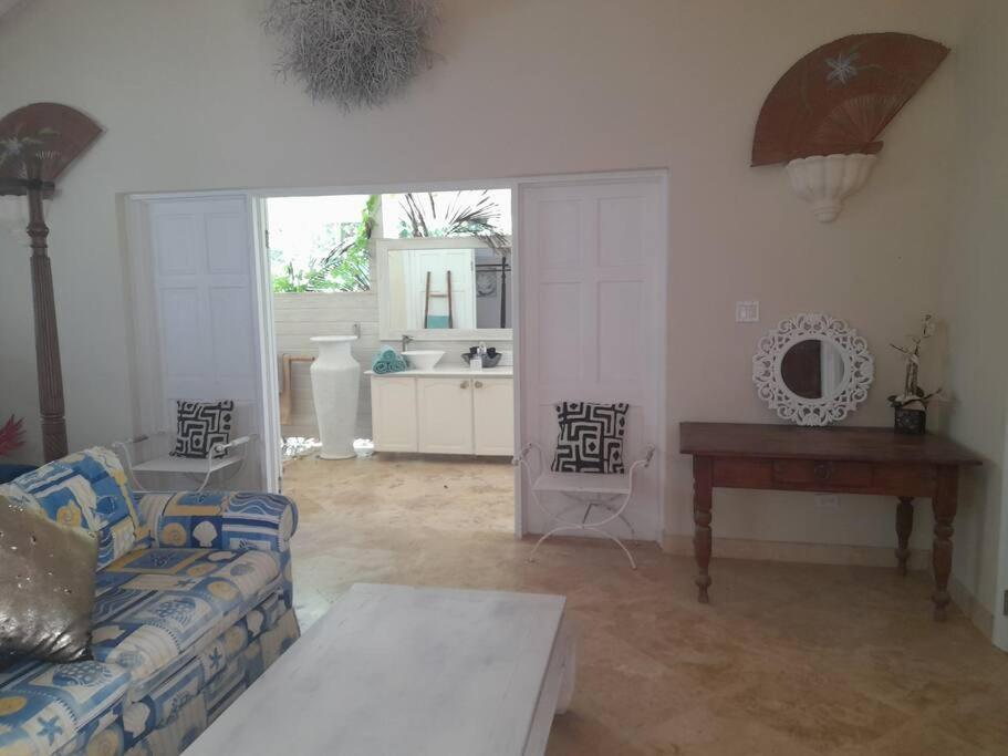 Larimar 6 Bed 6 bath Luxury Ocean Front Villa
