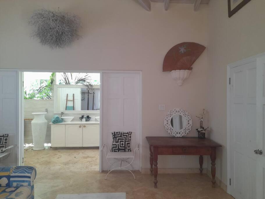 Larimar 6 Bed 6 bath Luxury Ocean Front Villa
