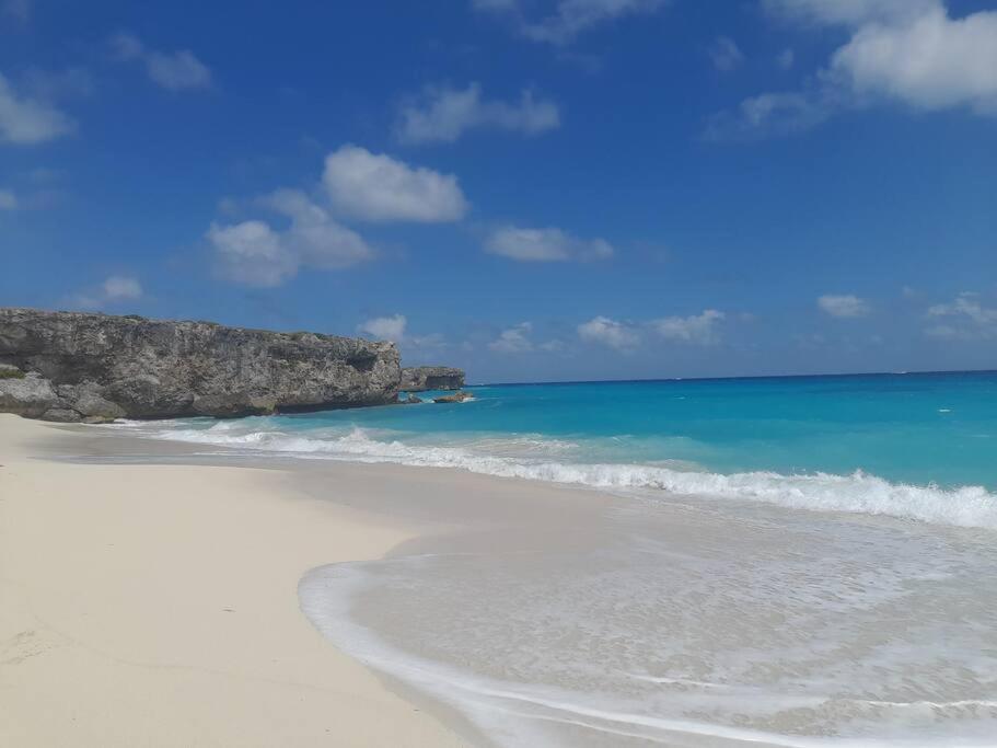 Larimar 6 Bed 6 bath Luxury Ocean Front Villa