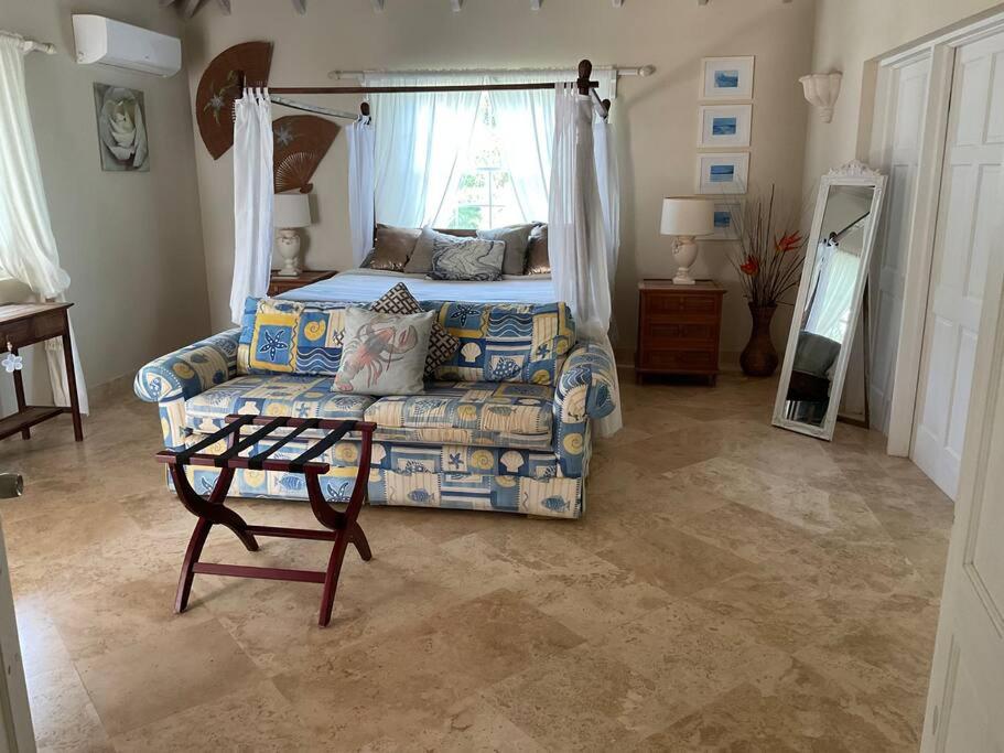 Larimar 6 Bed 6 bath Luxury Ocean Front Villa