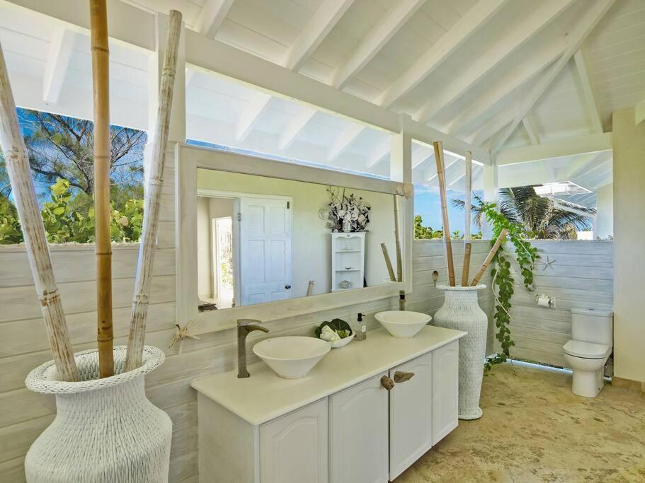 Larimar 6 Bed 6 bath Luxury Ocean Front Villa