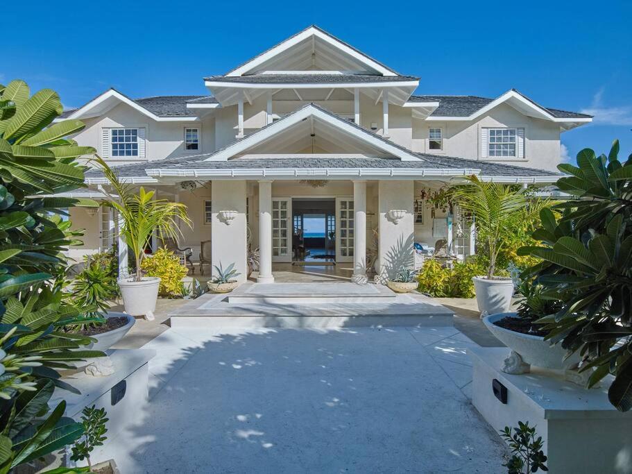 Larimar 6 Bed 6 bath Luxury Ocean Front Villa
