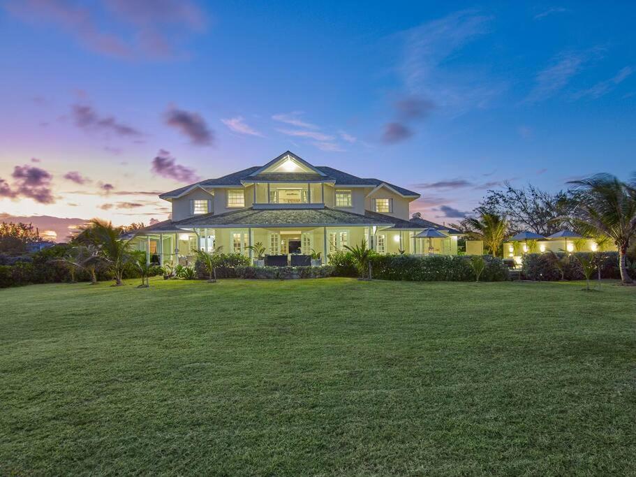 Larimar 6 Bed 6 bath Luxury Ocean Front Villa