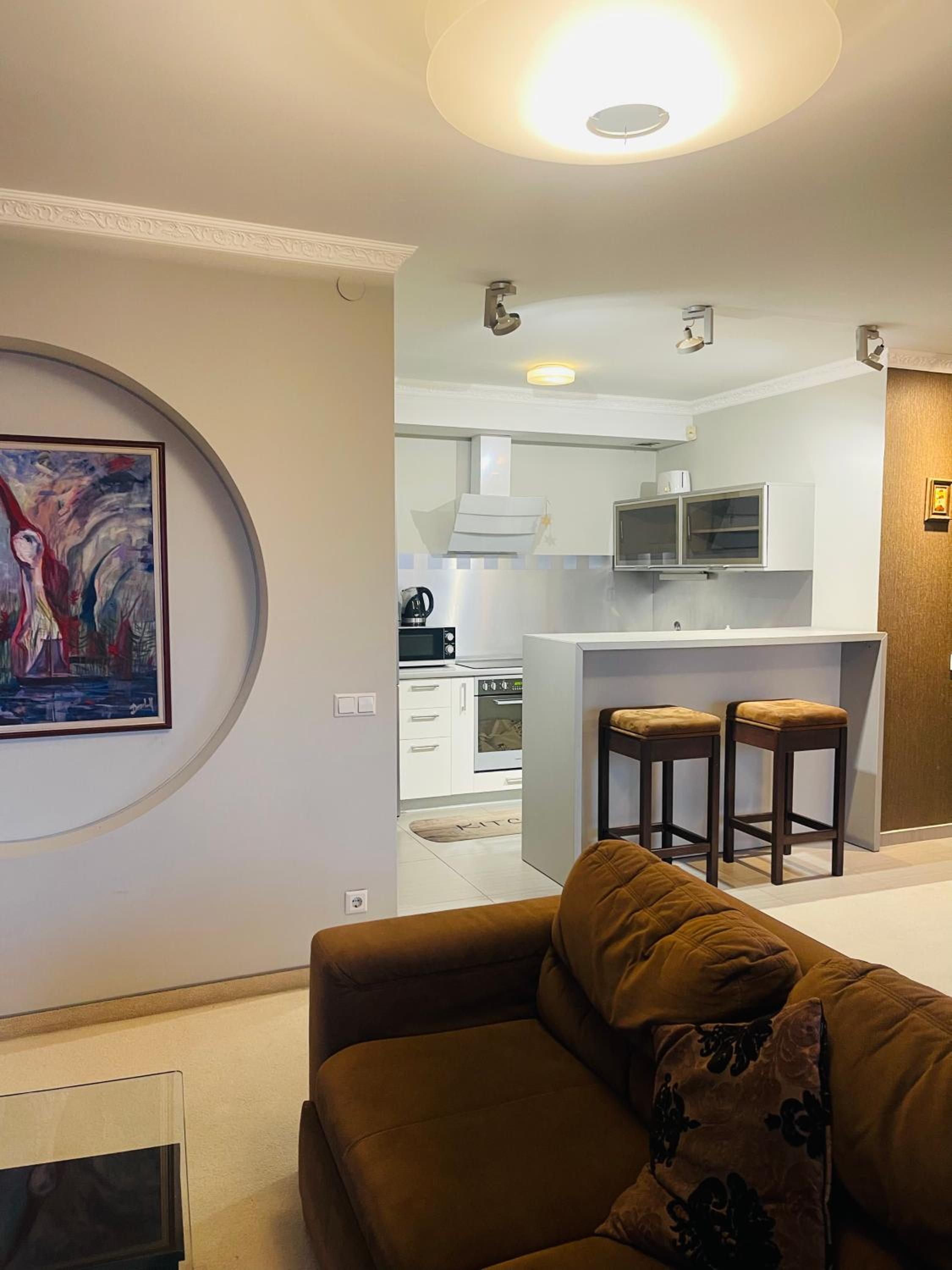 Panoramic city center apartment
