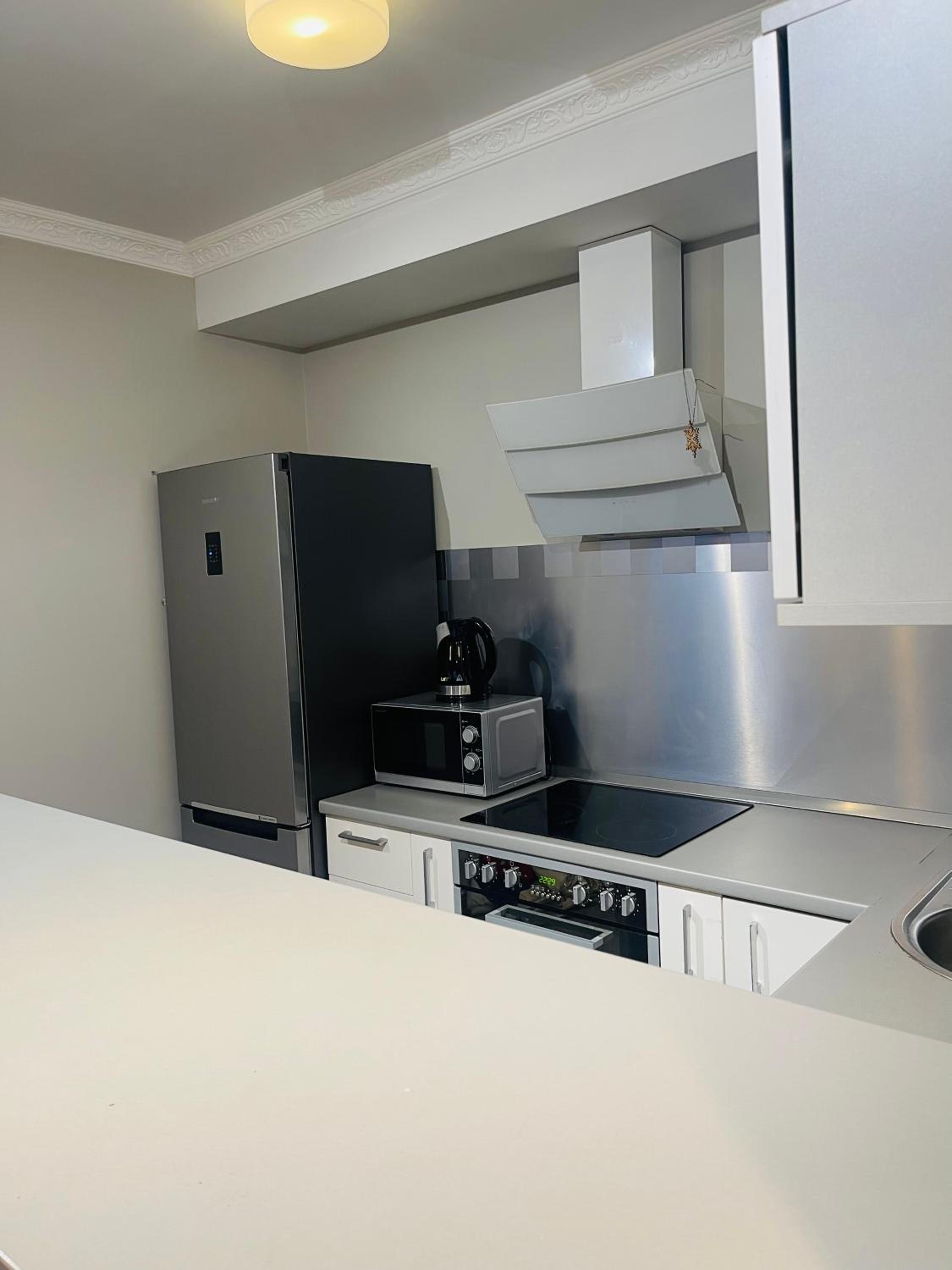 Panoramic city center apartment