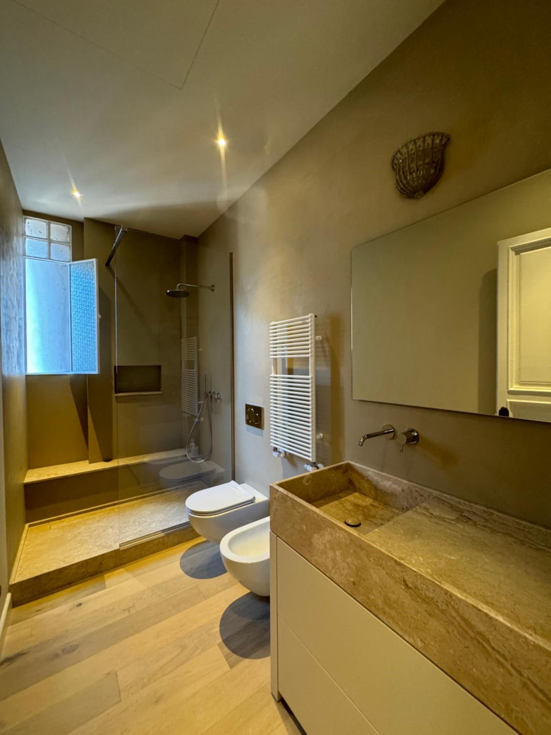 Elegante appartamento con terrazzo