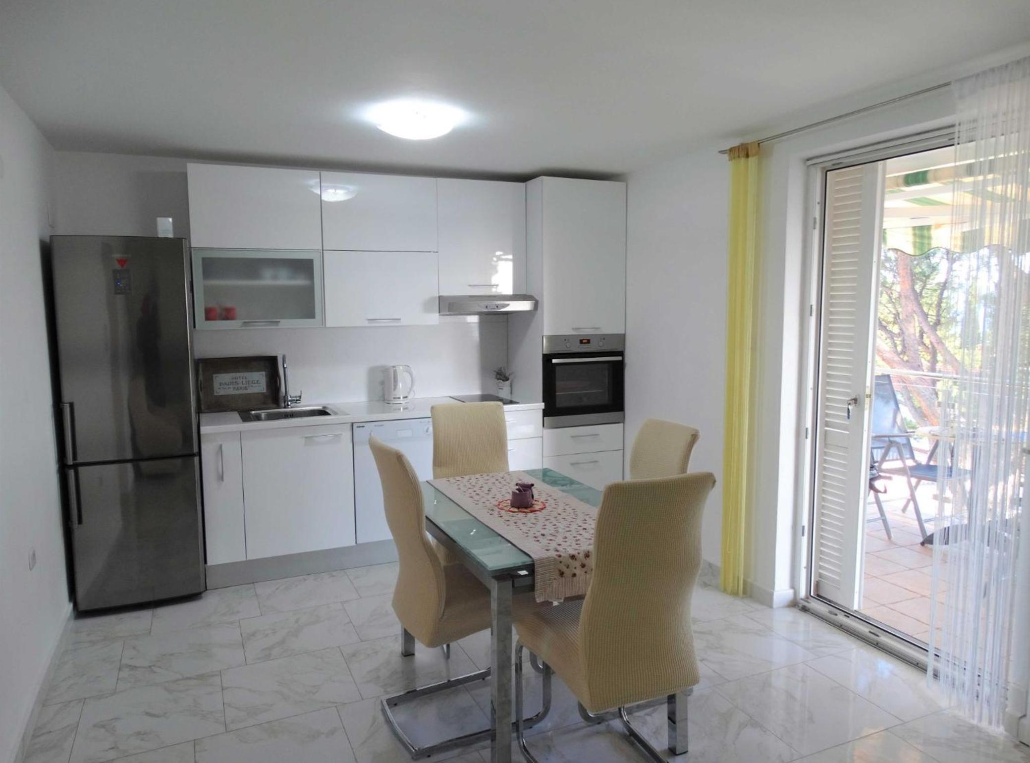 Selce Shorefront Apartment with Balcony and Sea View view 5