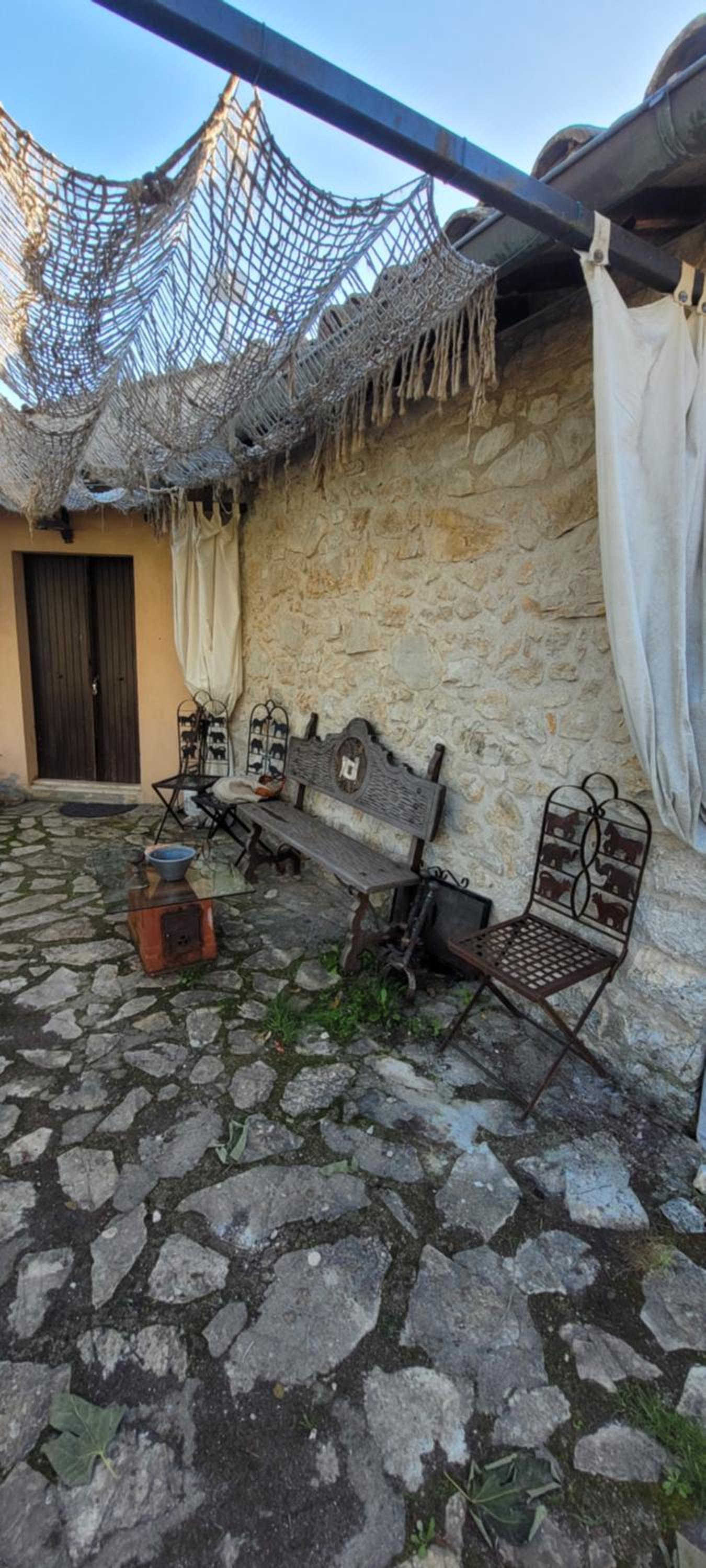 La casa nella roccia Colline umbre view 2