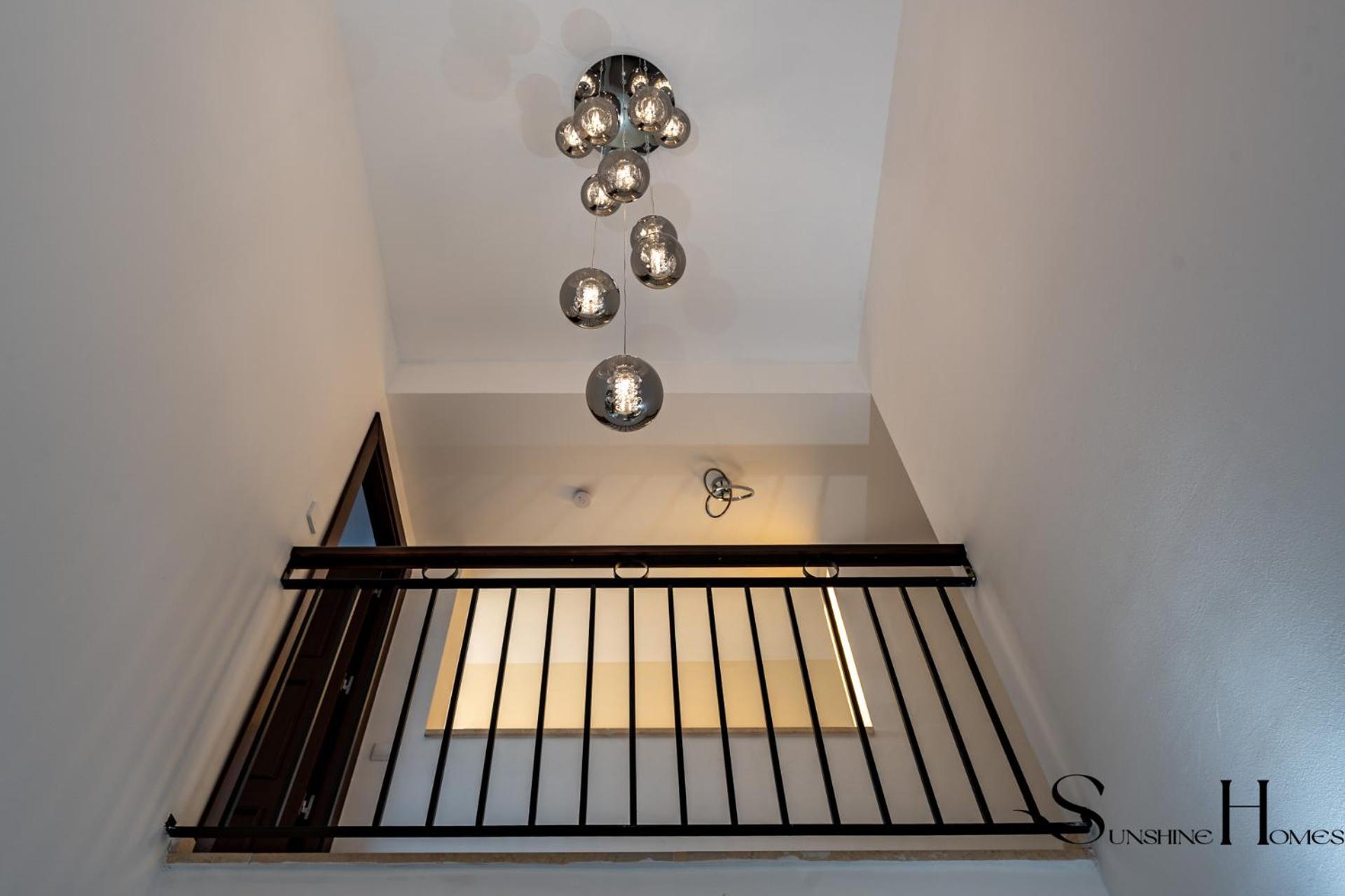 Luxury townhouse with rooftop sauna & Jacuzzi