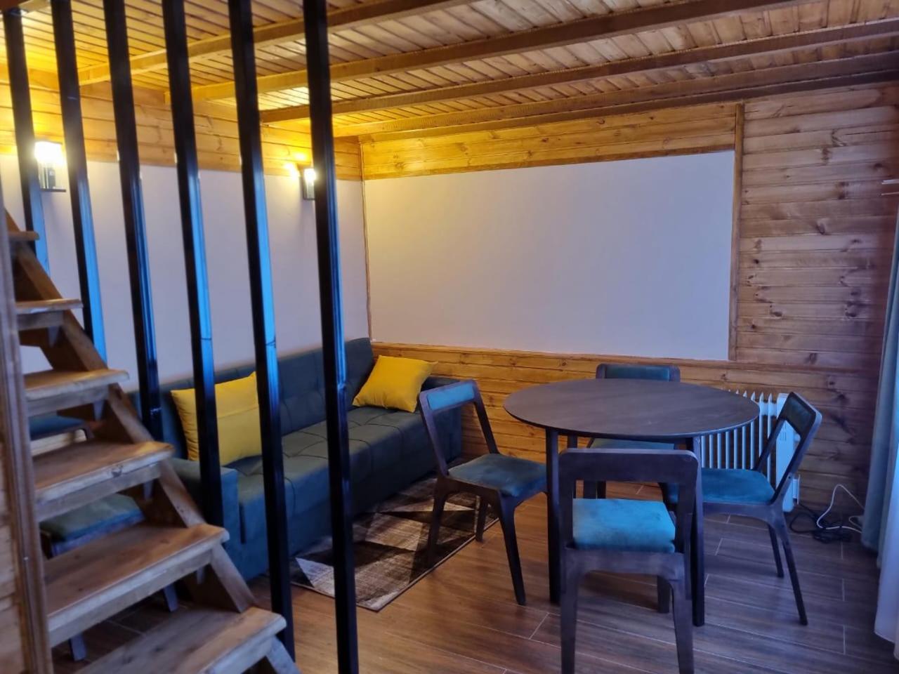 Gergeti wood -hut for 4 people view 4