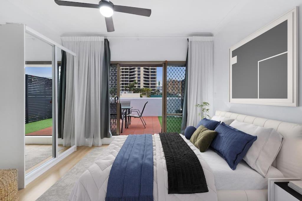 Surfers Paradise 3 Bed Apartment