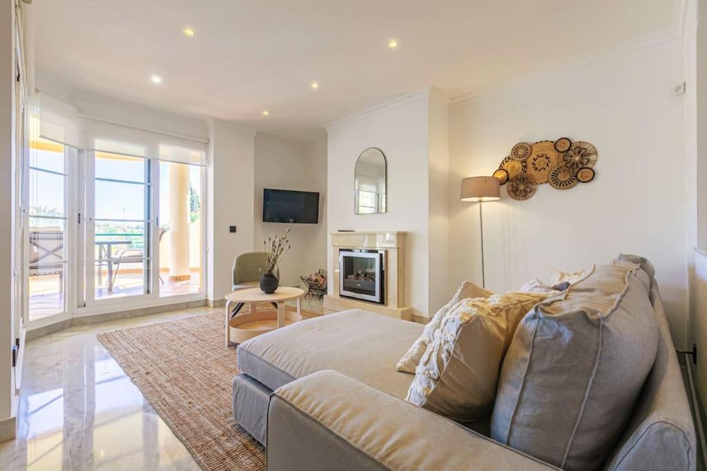 Spacious Apartment Near Puerto Banus
