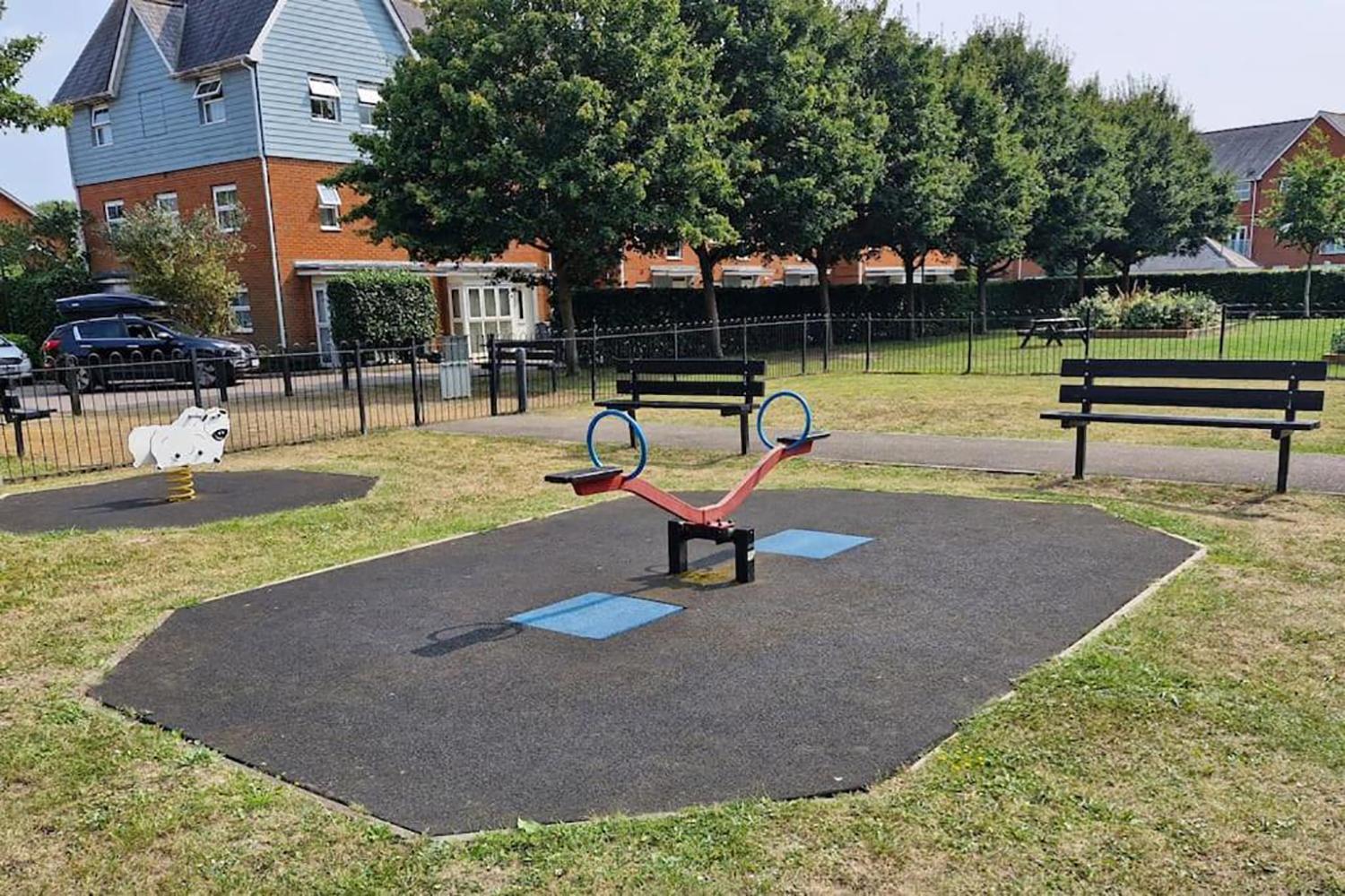 Redhill,Sleeps9,Parking,17minsLGW30 to London view 2
