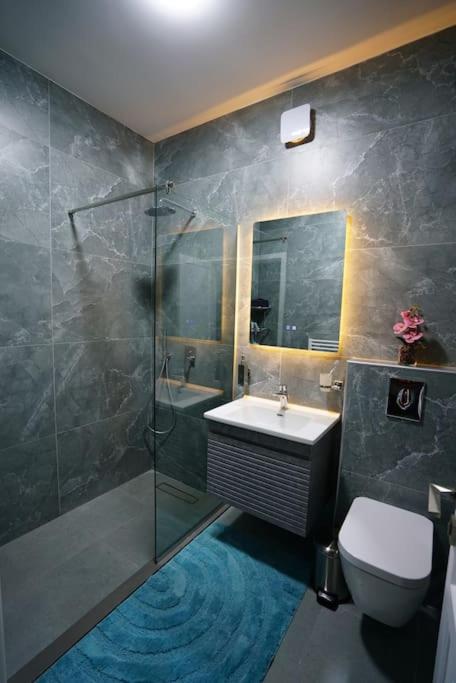 Modern Flat in Heart of Amman view 4