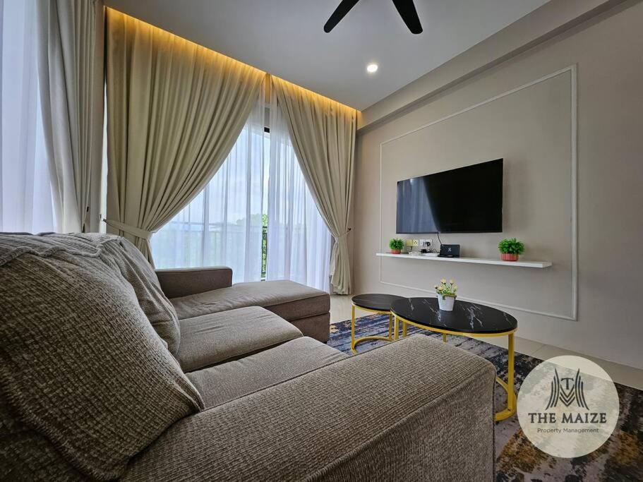 The Cove Hillside Residence - Grandiose Oasis