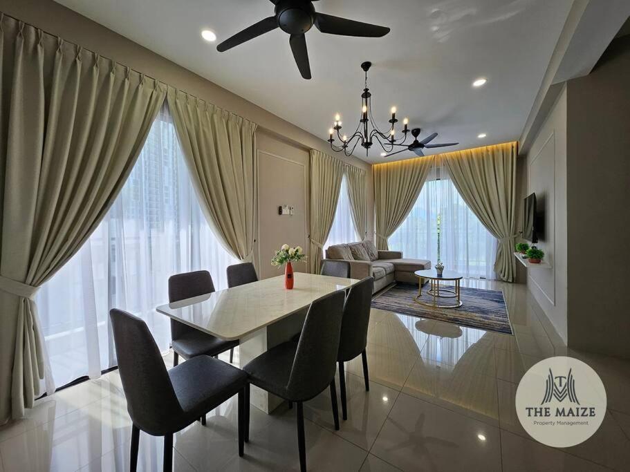 The Cove Hillside Residence - Grandiose Oasis