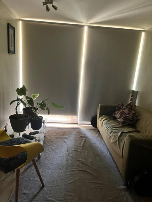 Exclusivo y amplio departamento 42 mts Stgo centro