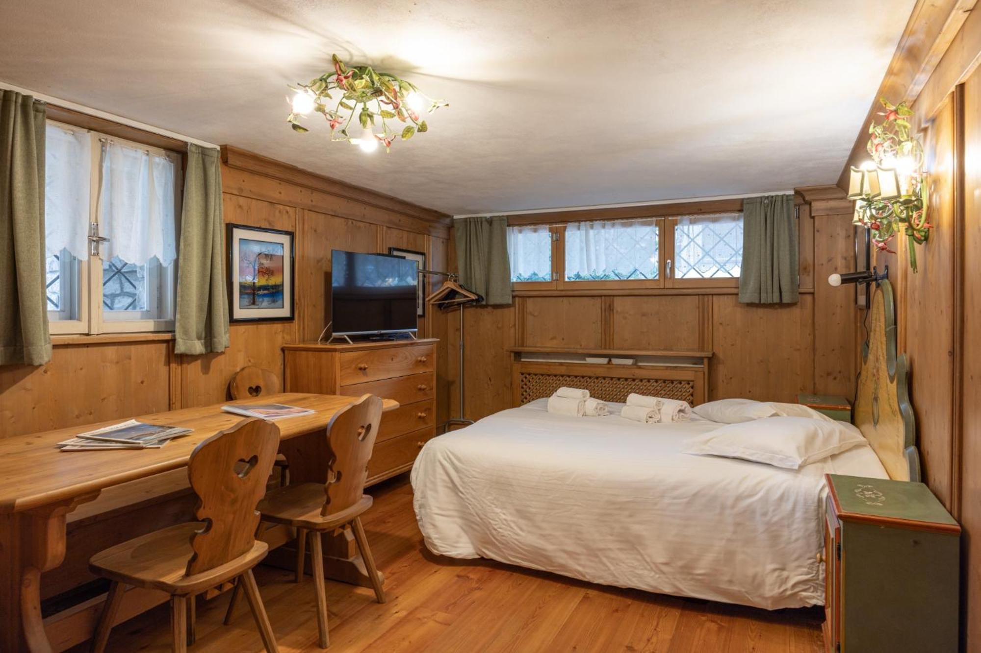 FALORIA Studio Apartment view 4