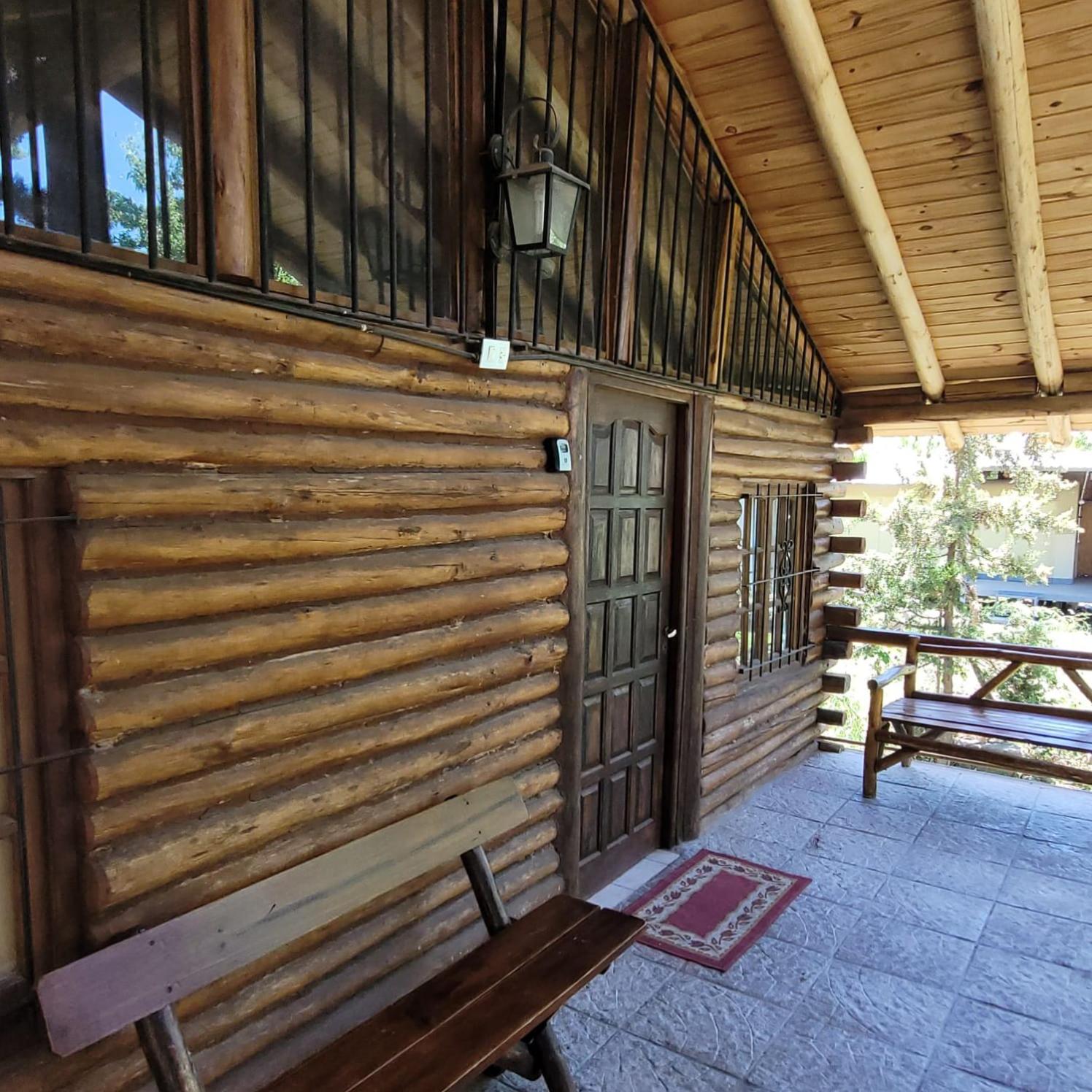 Cabañas Troncos Del Salto