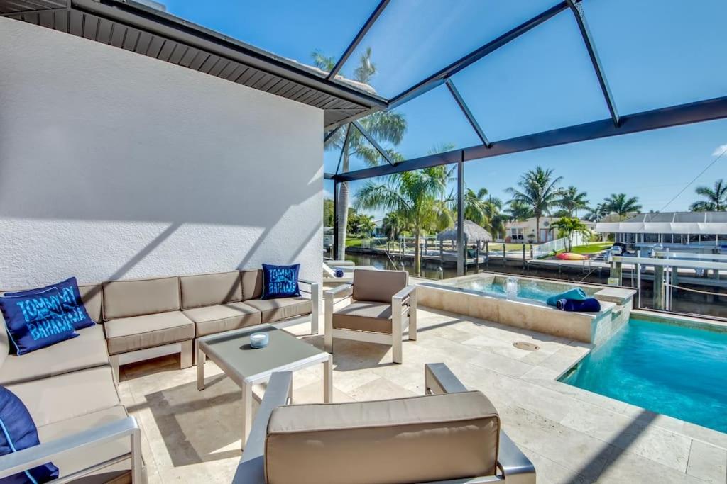 Villa Aesthetic by CoralVilla - elegant with pool view 4