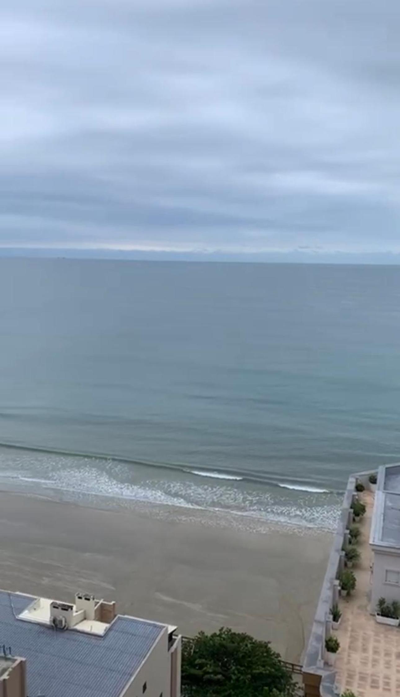 APTO ALTO PADRÃO 50m DA PRAIA, EM ITAPEMA