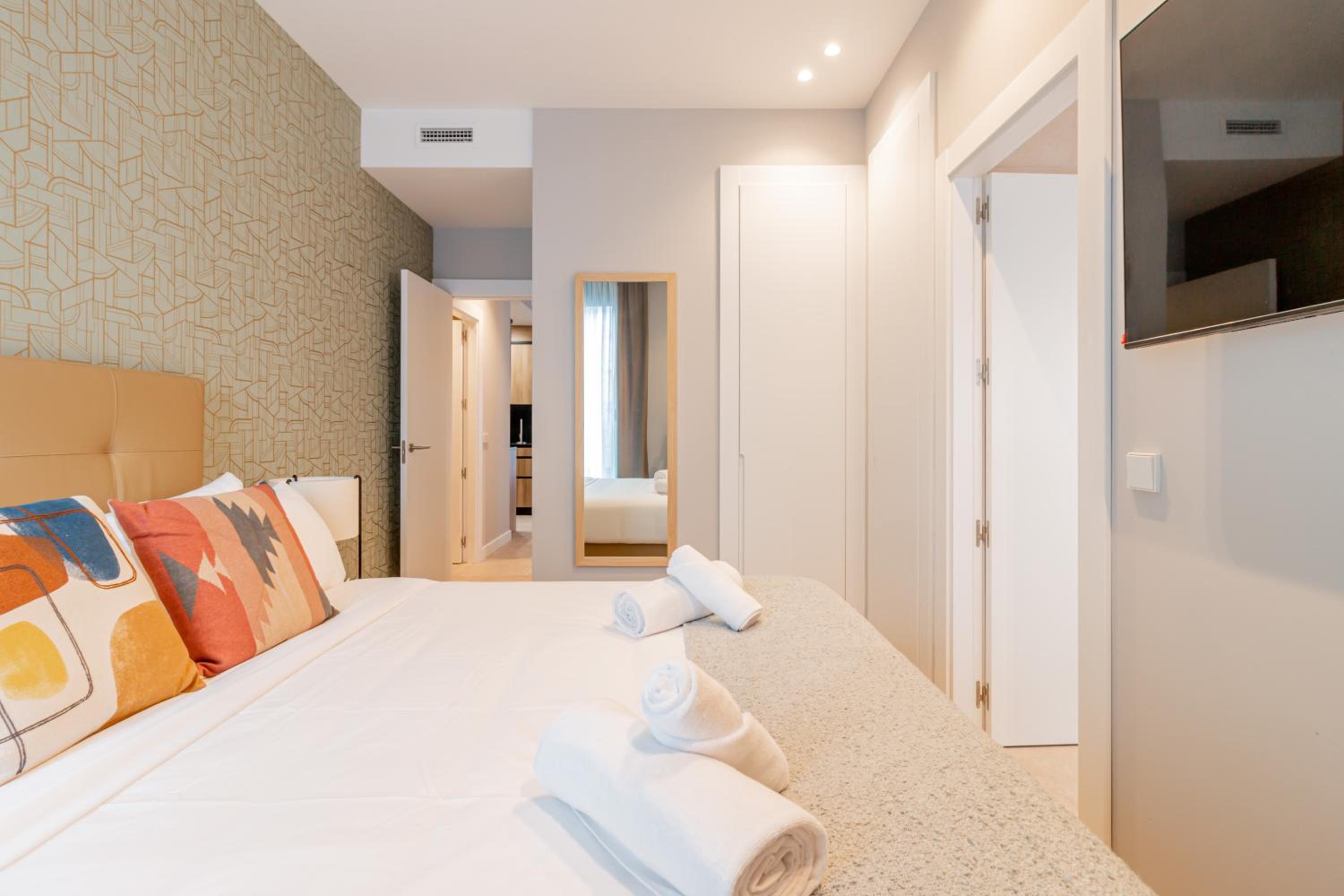 Home Art Apartments Bernabéu