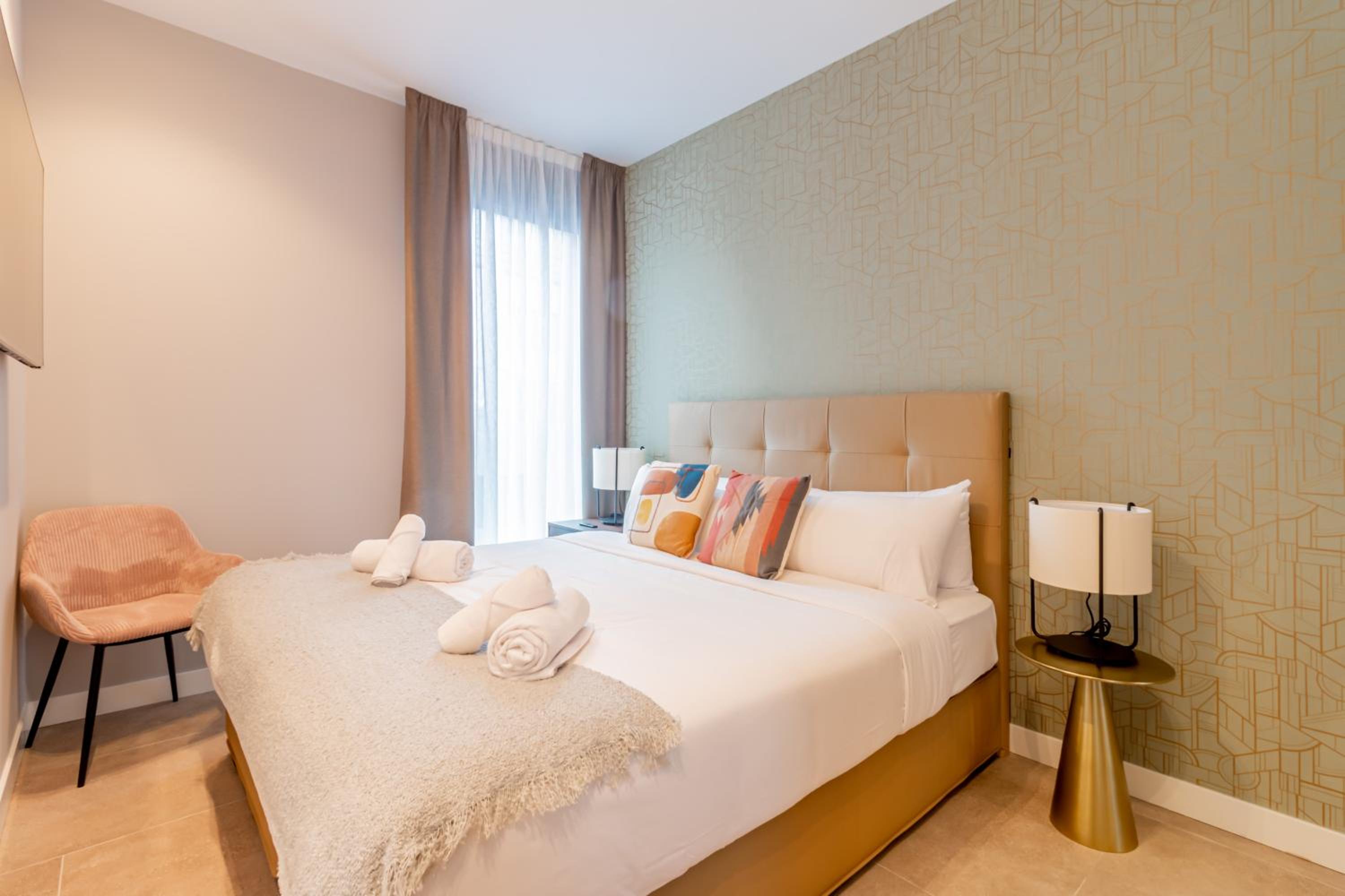 Home Art Apartments Bernabéu