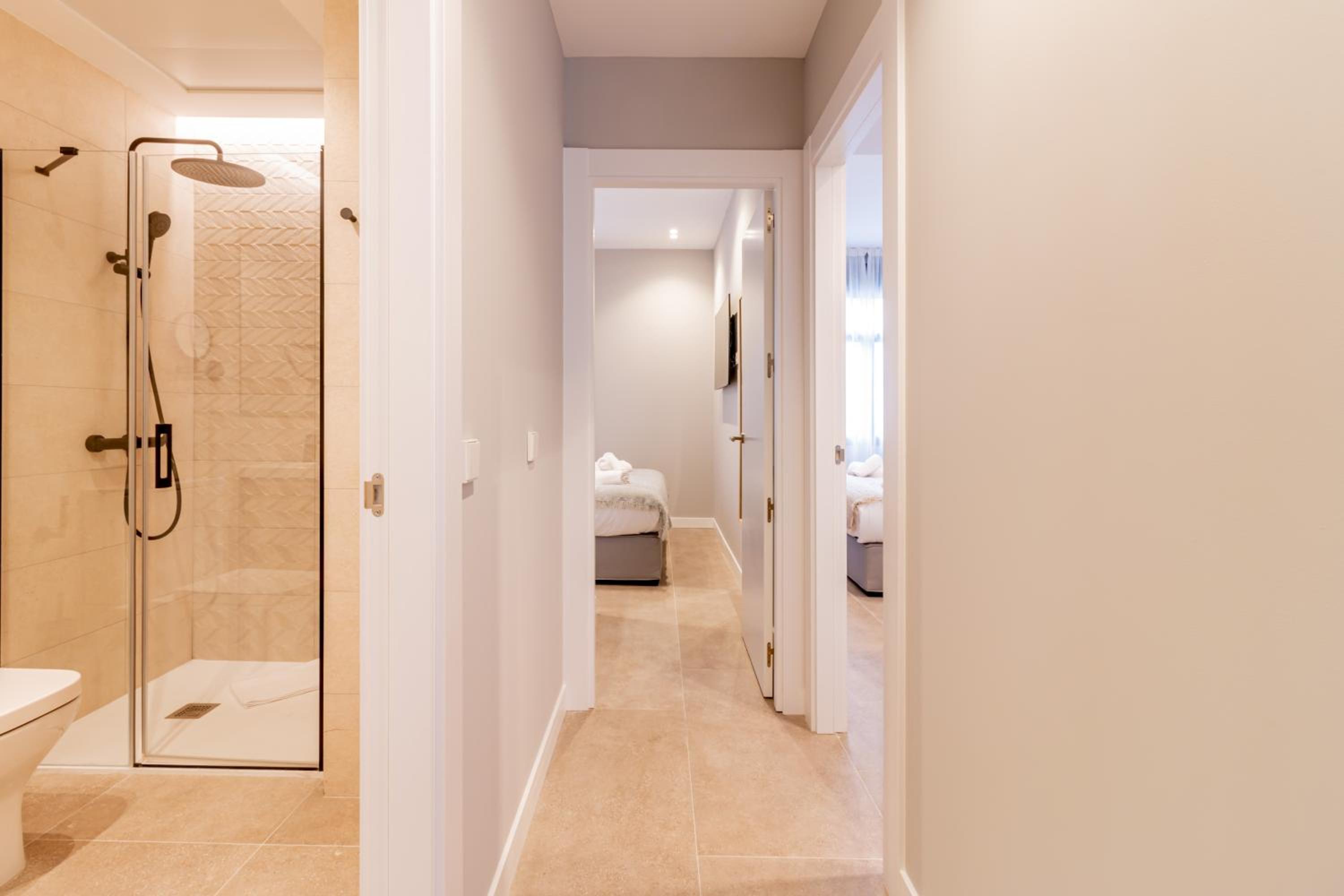 Home Art Apartments Bernabéu