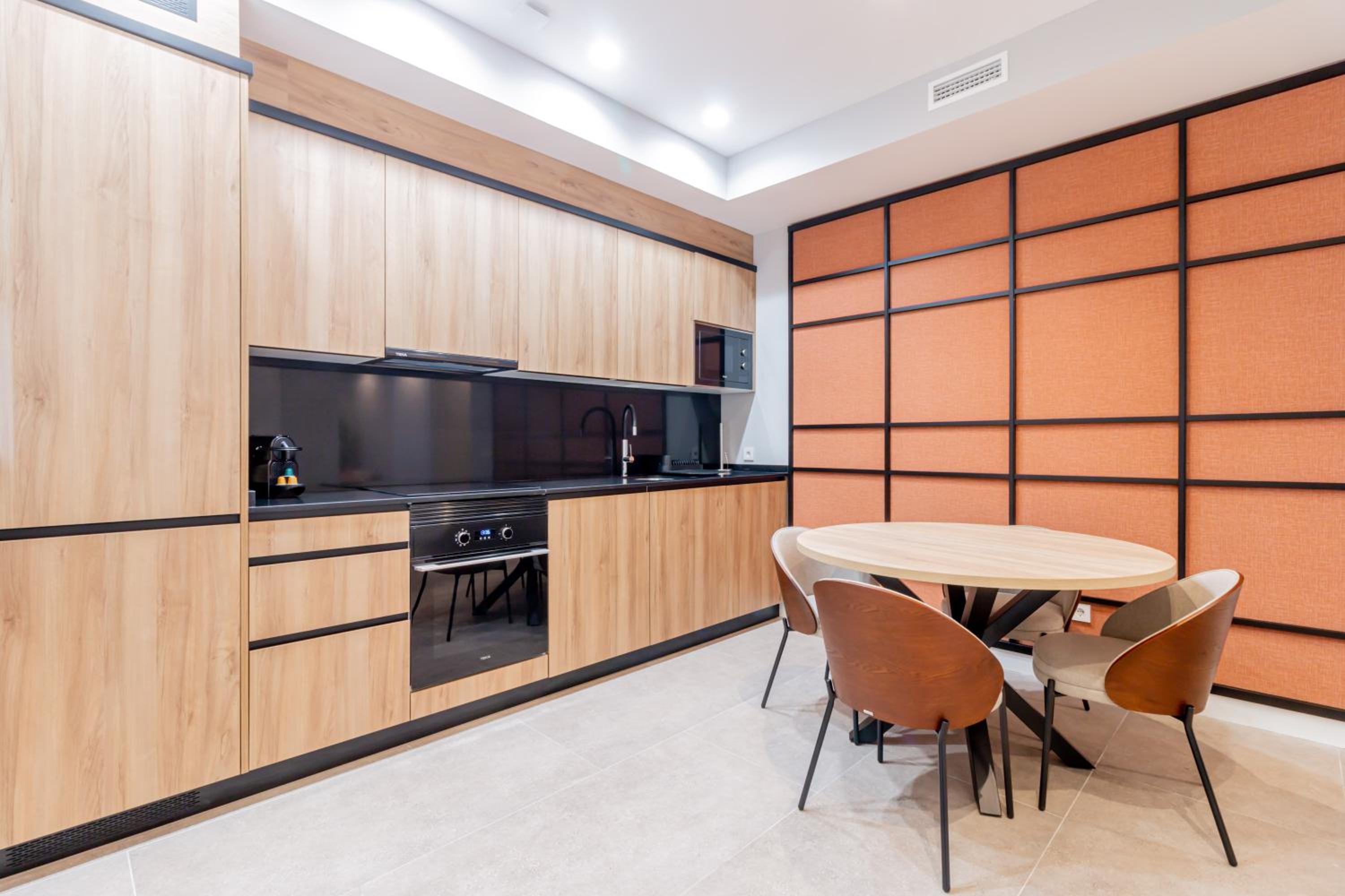 Home Art Apartments Bernabéu