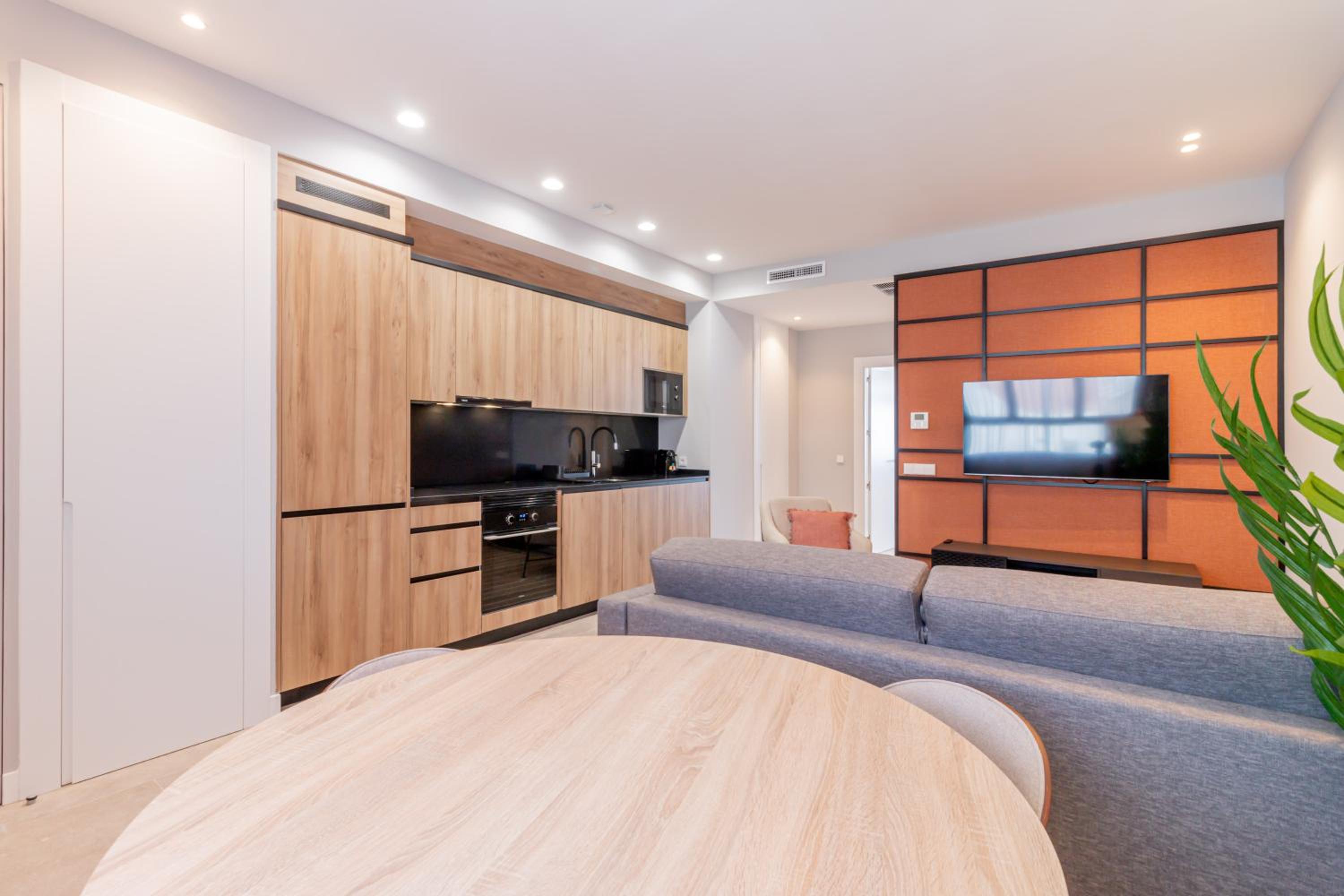 Home Art Apartments Bernabéu