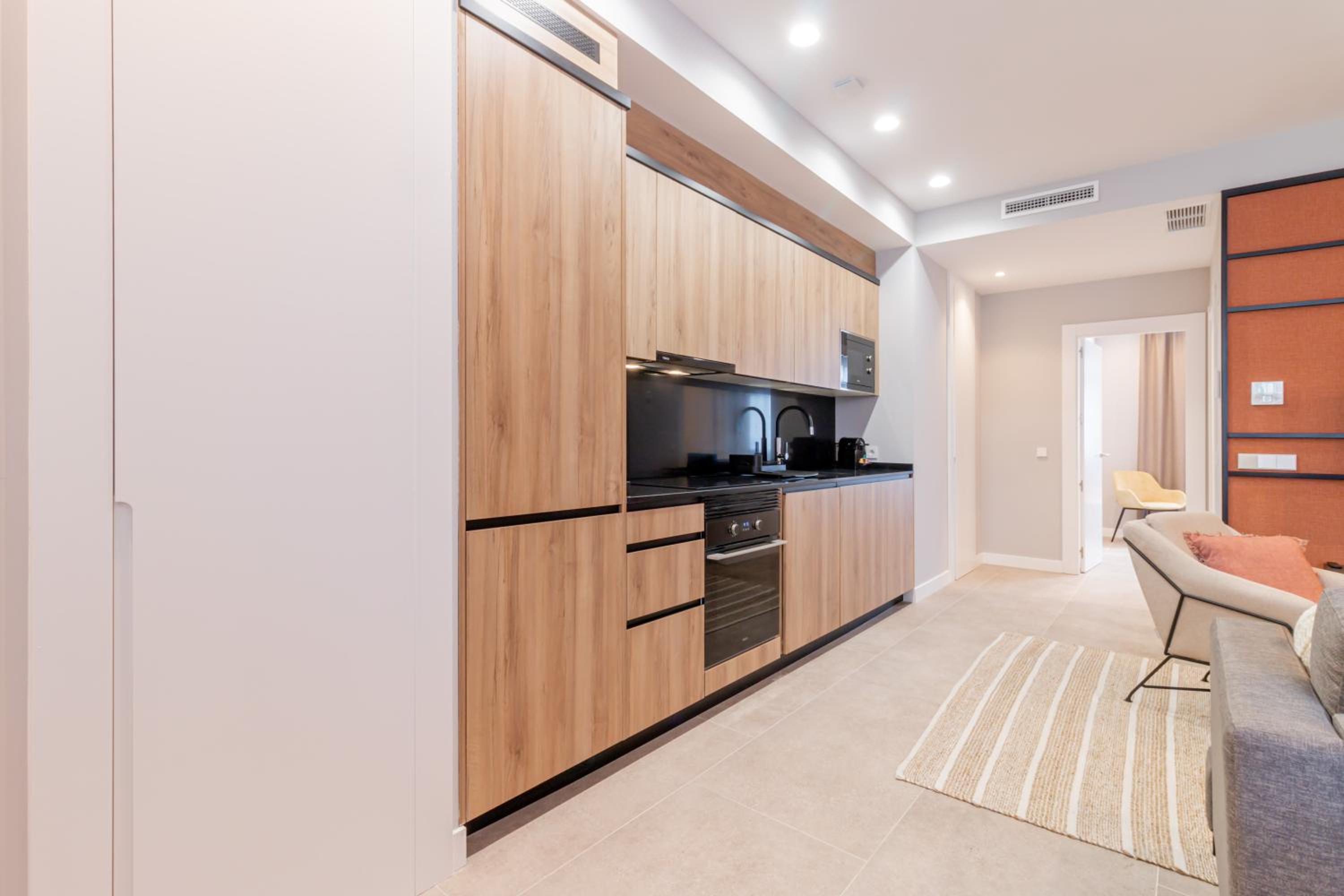Home Art Apartments Bernabéu