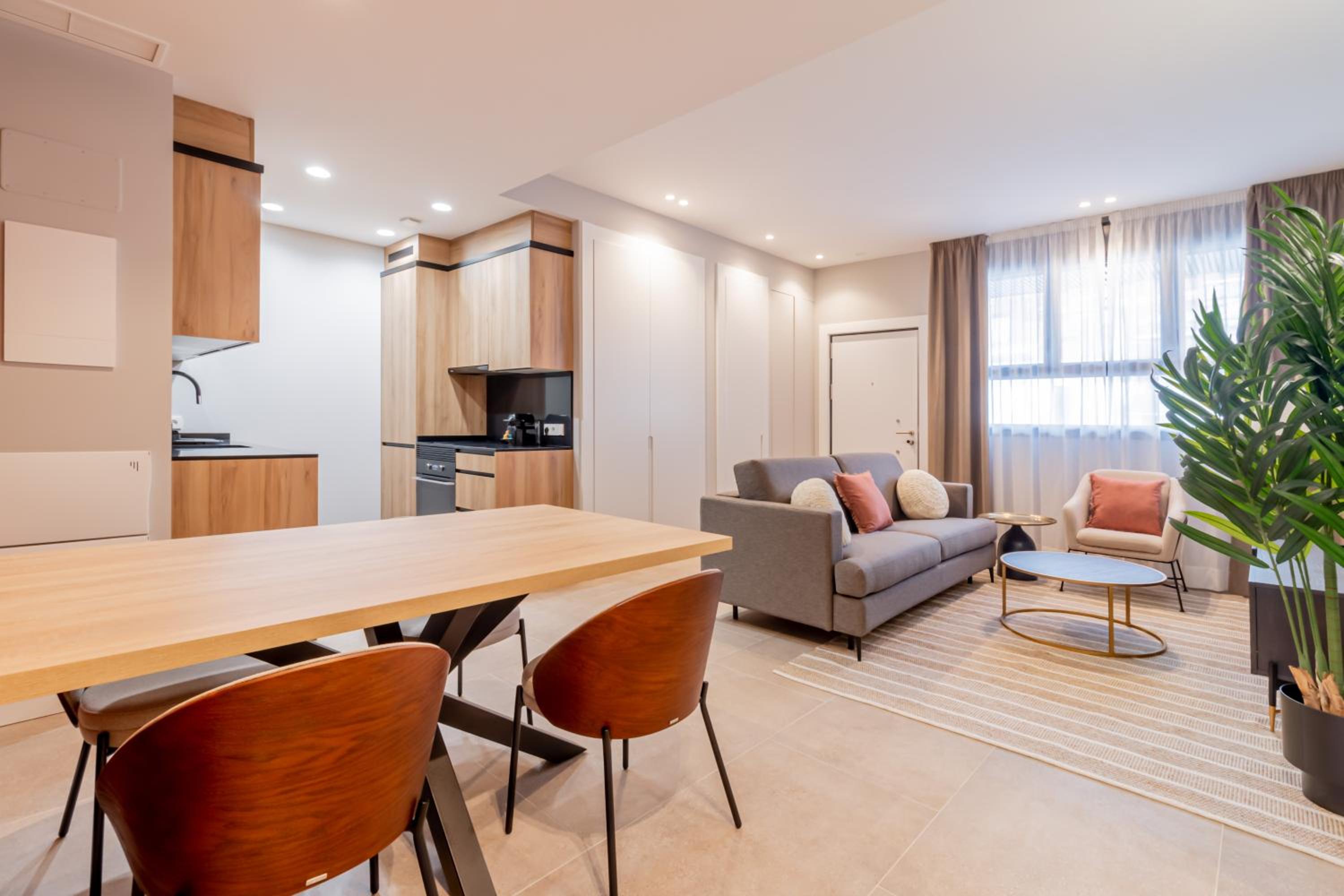 Home Art Apartments Bernabéu