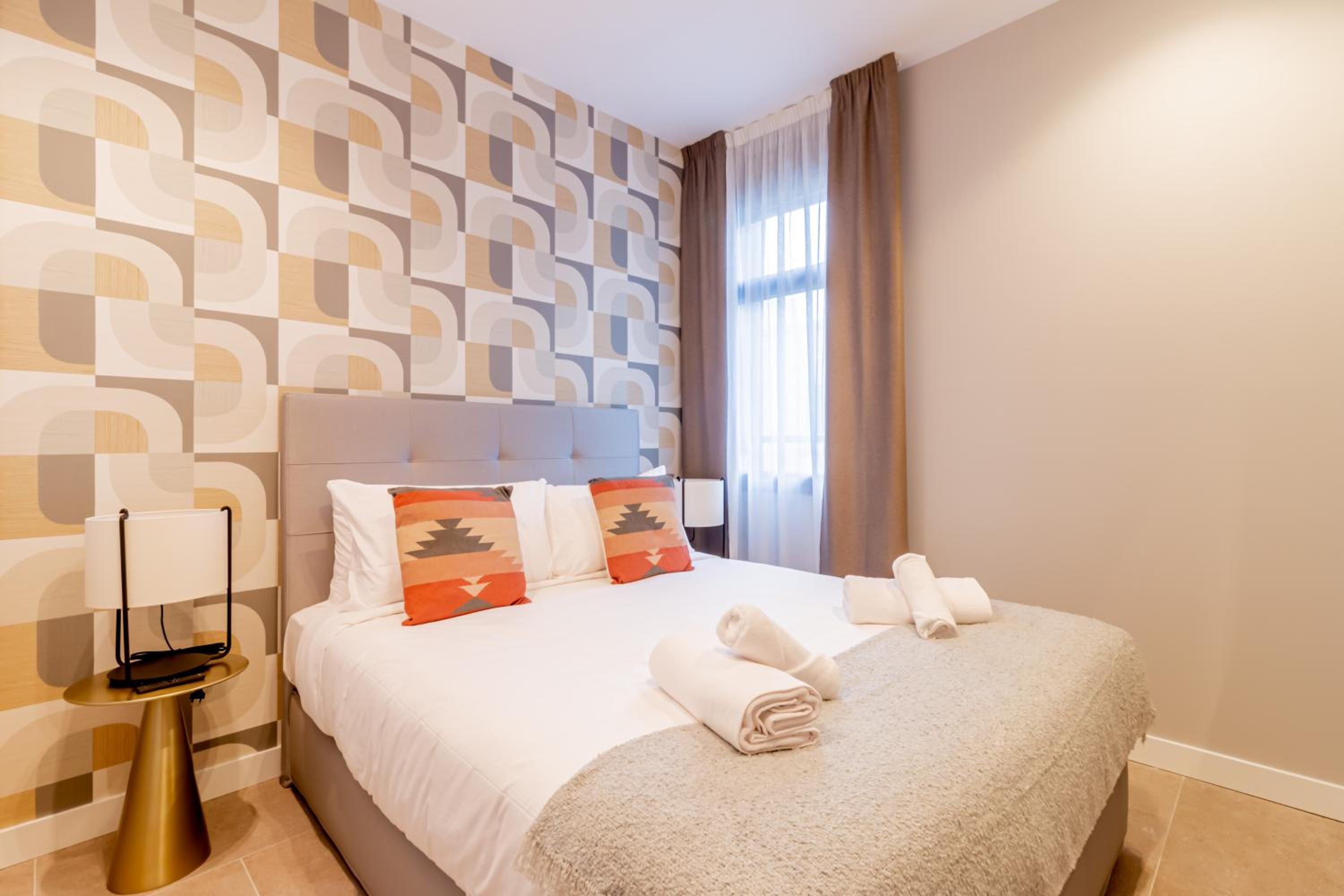 Home Art Apartments Bernabéu