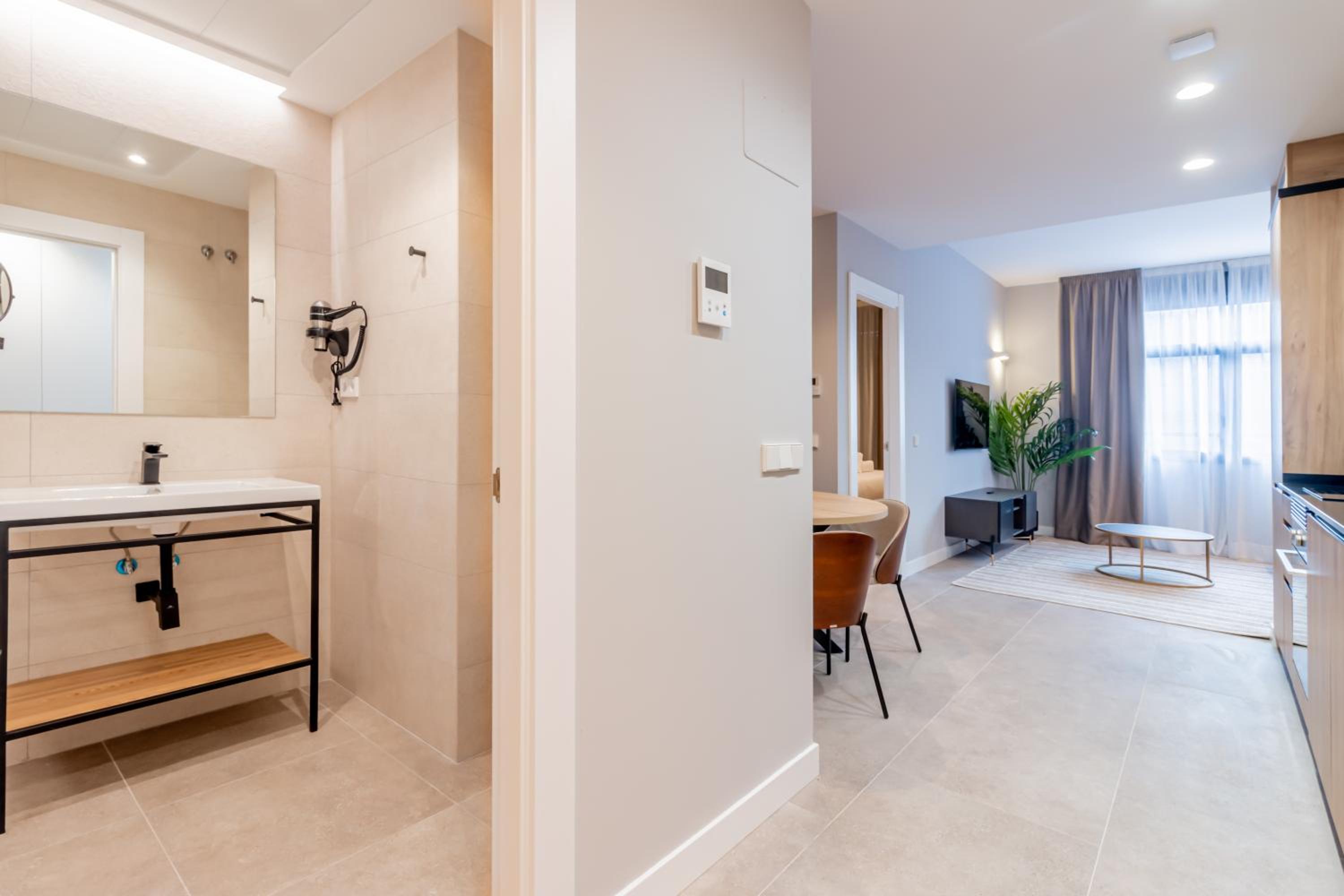 Home Art Apartments Bernabéu
