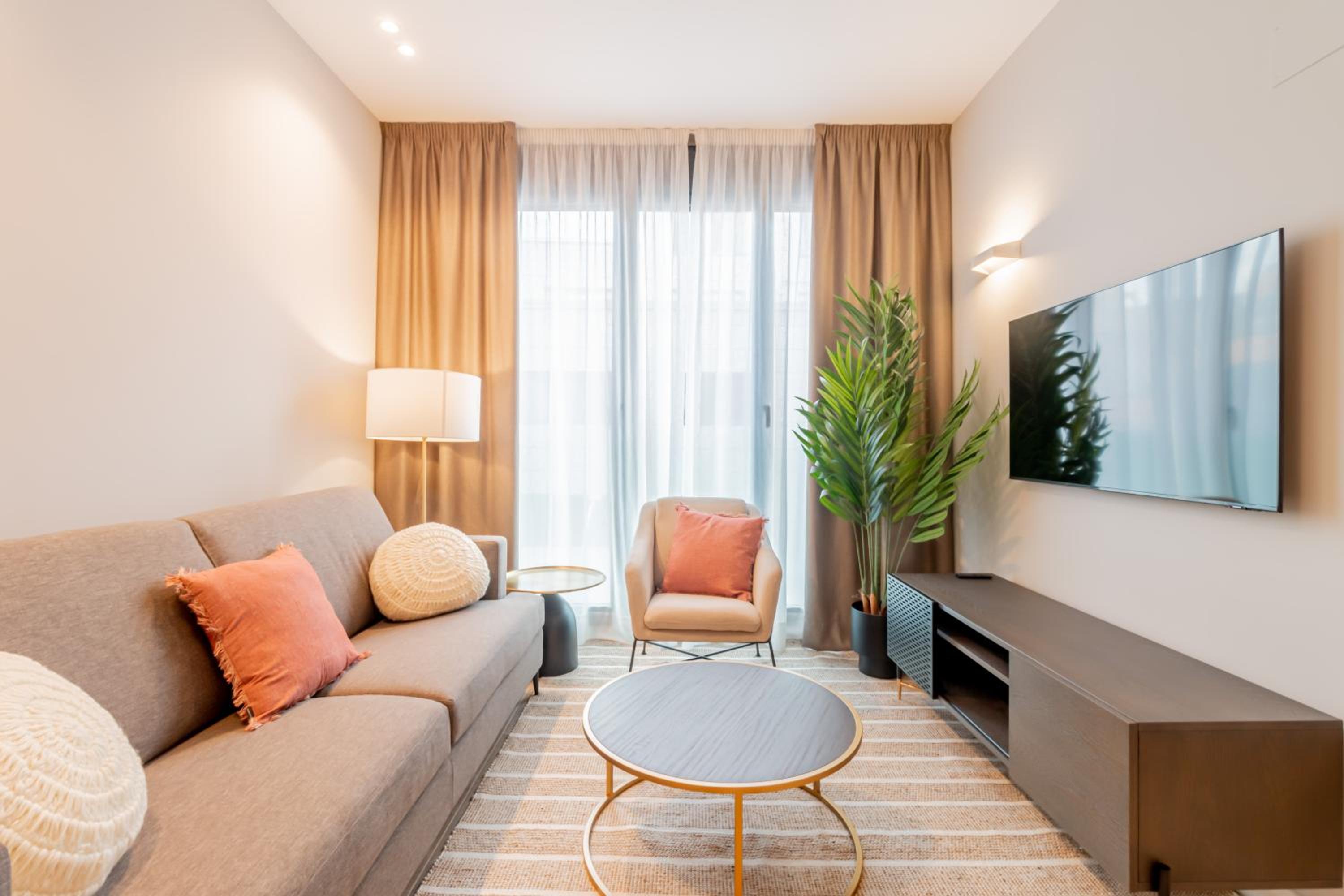 Home Art Apartments Bernabéu