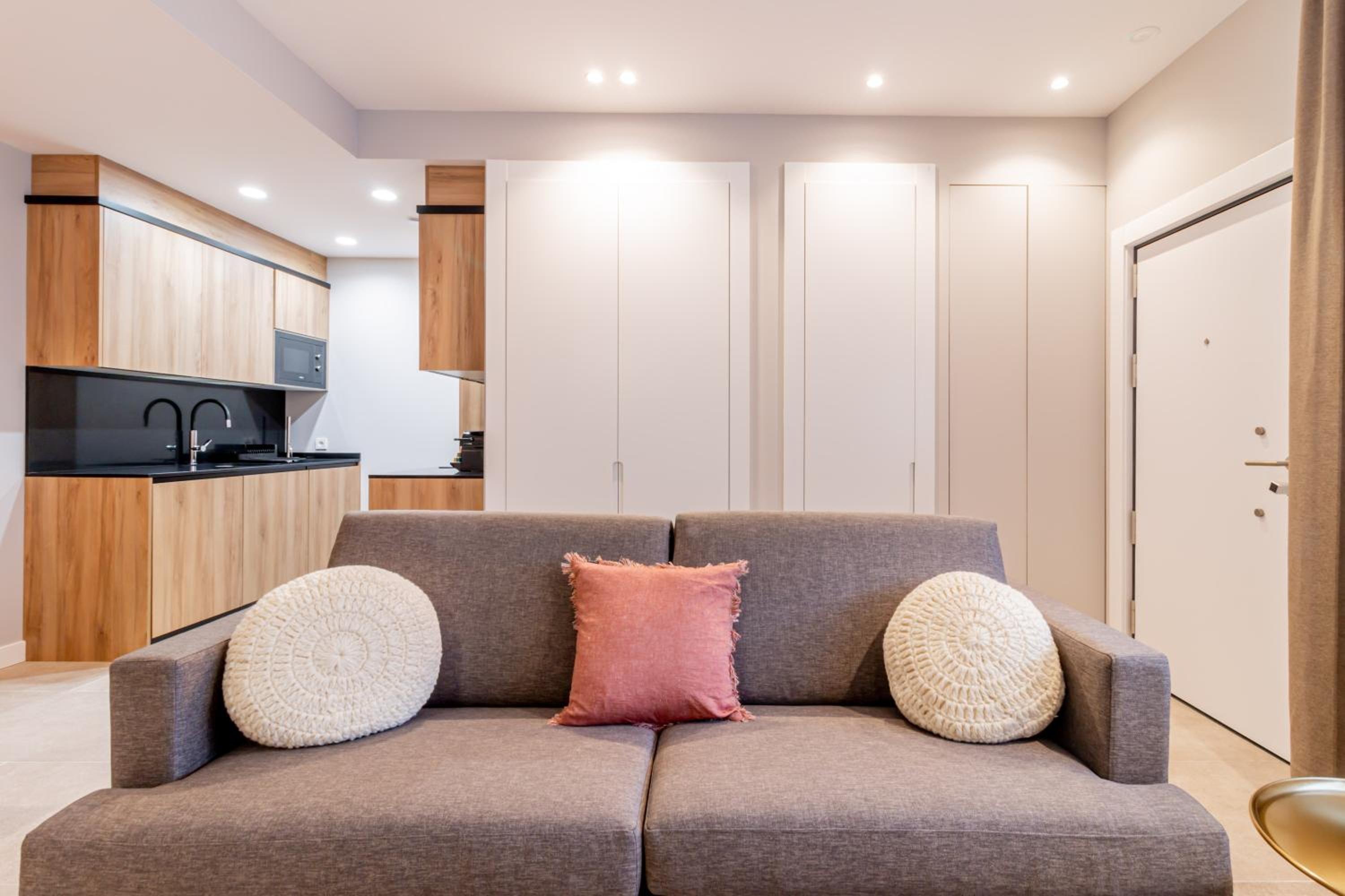 Home Art Apartments Bernabéu