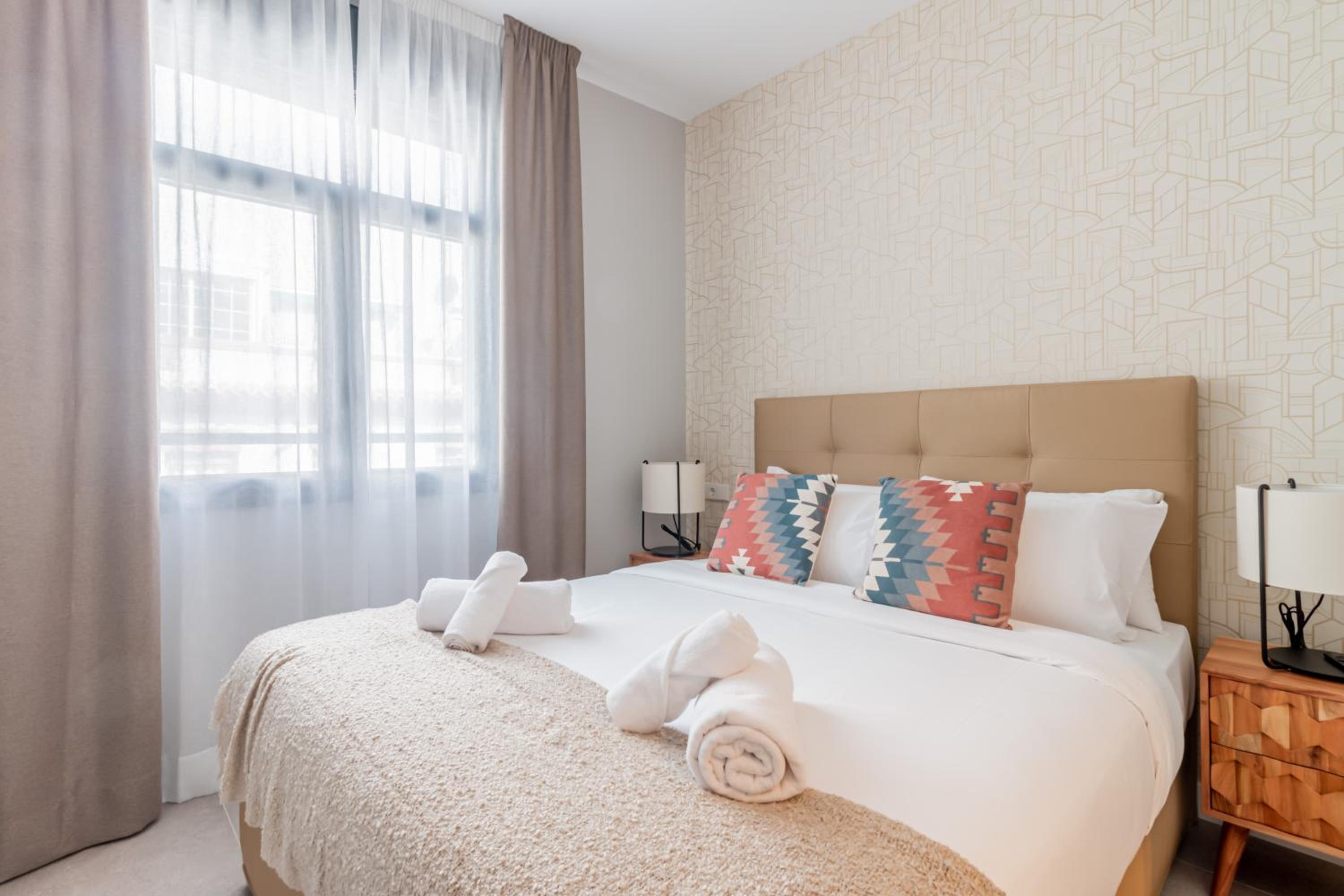 Home Art Apartments Bernabéu