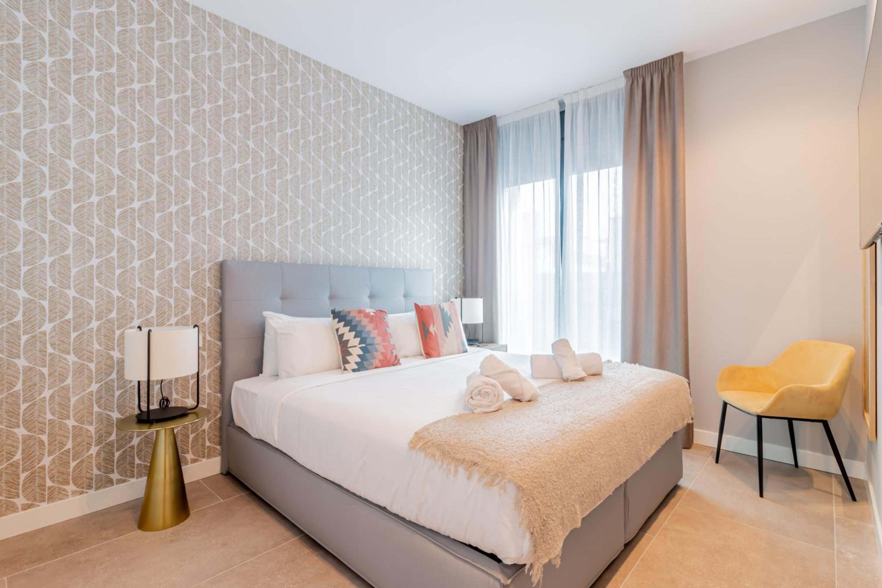Home Art Apartments Bernabéu