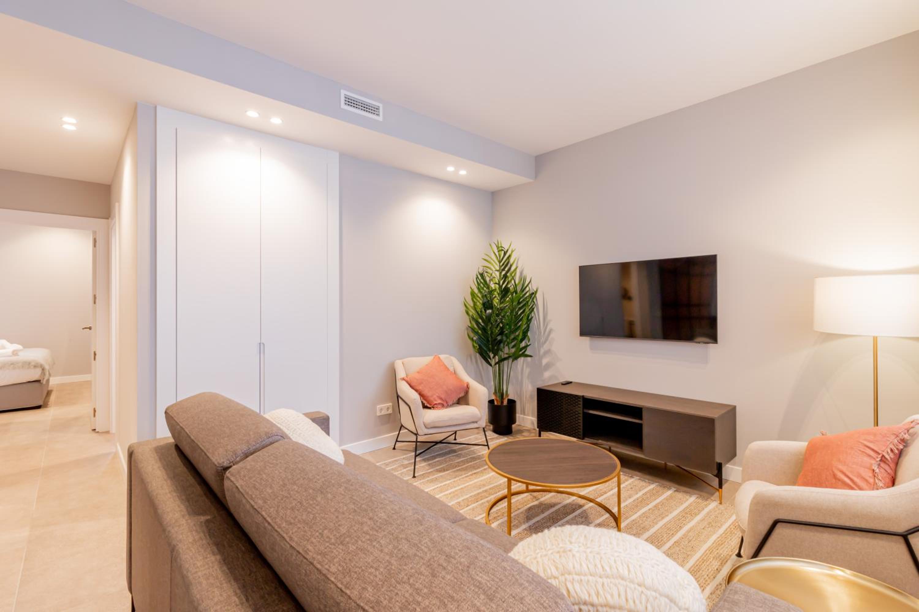 Home Art Apartments Bernabéu