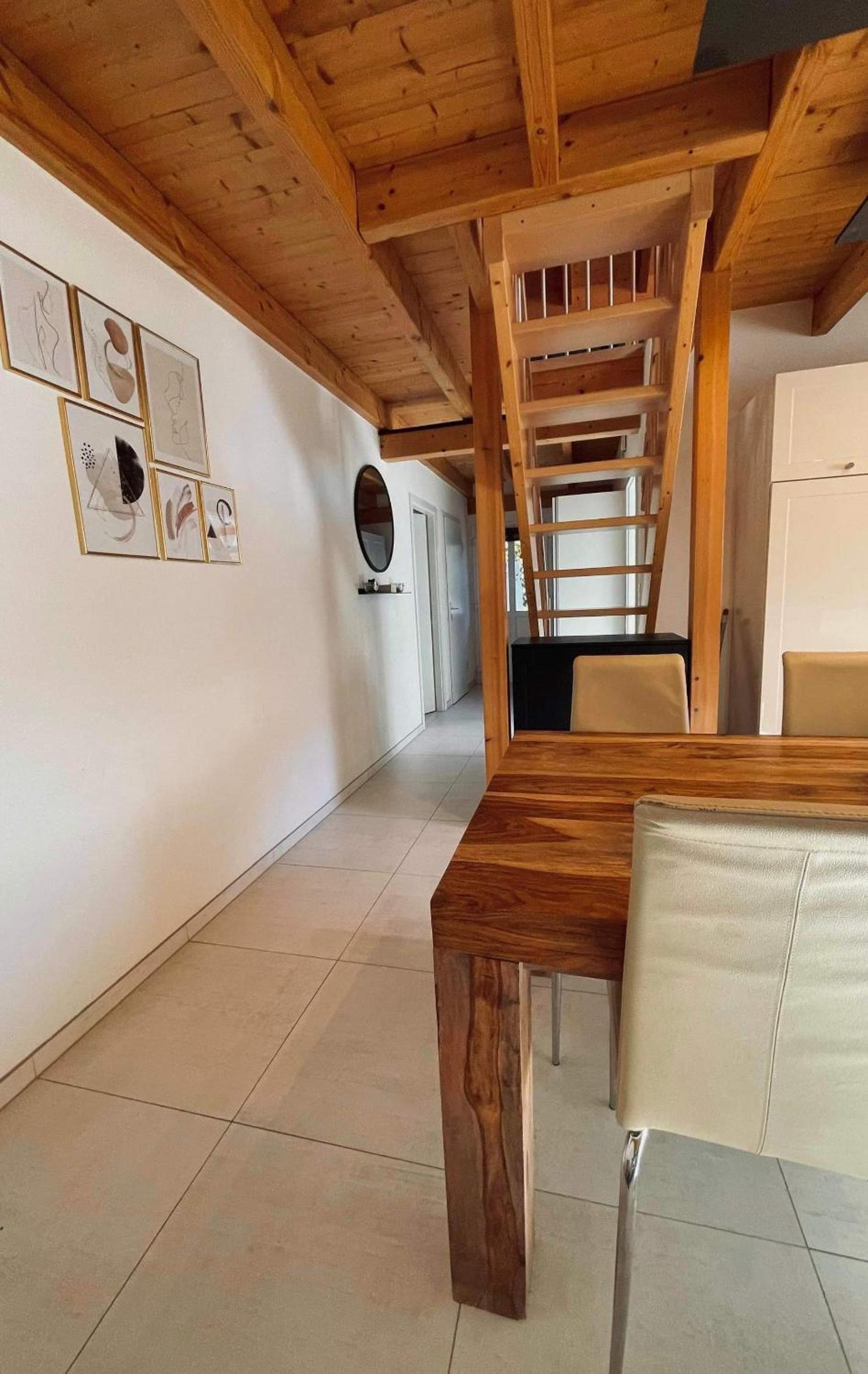 Spacious Family Home - Train Access, Swim Spa, Veranda, Pétanque, Perfect Base