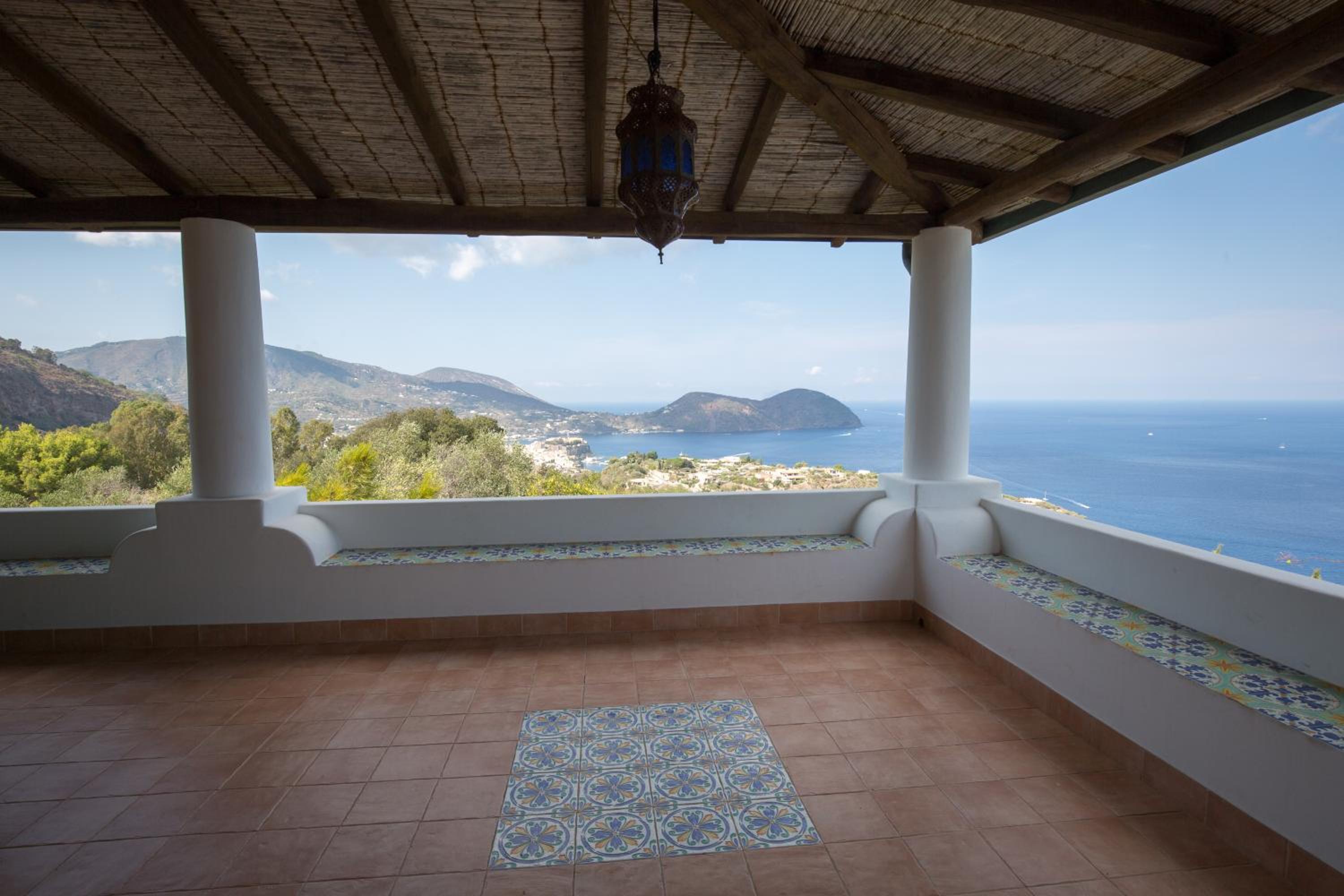 Sealight Villa Lipari - Vista e Piscina photo 2