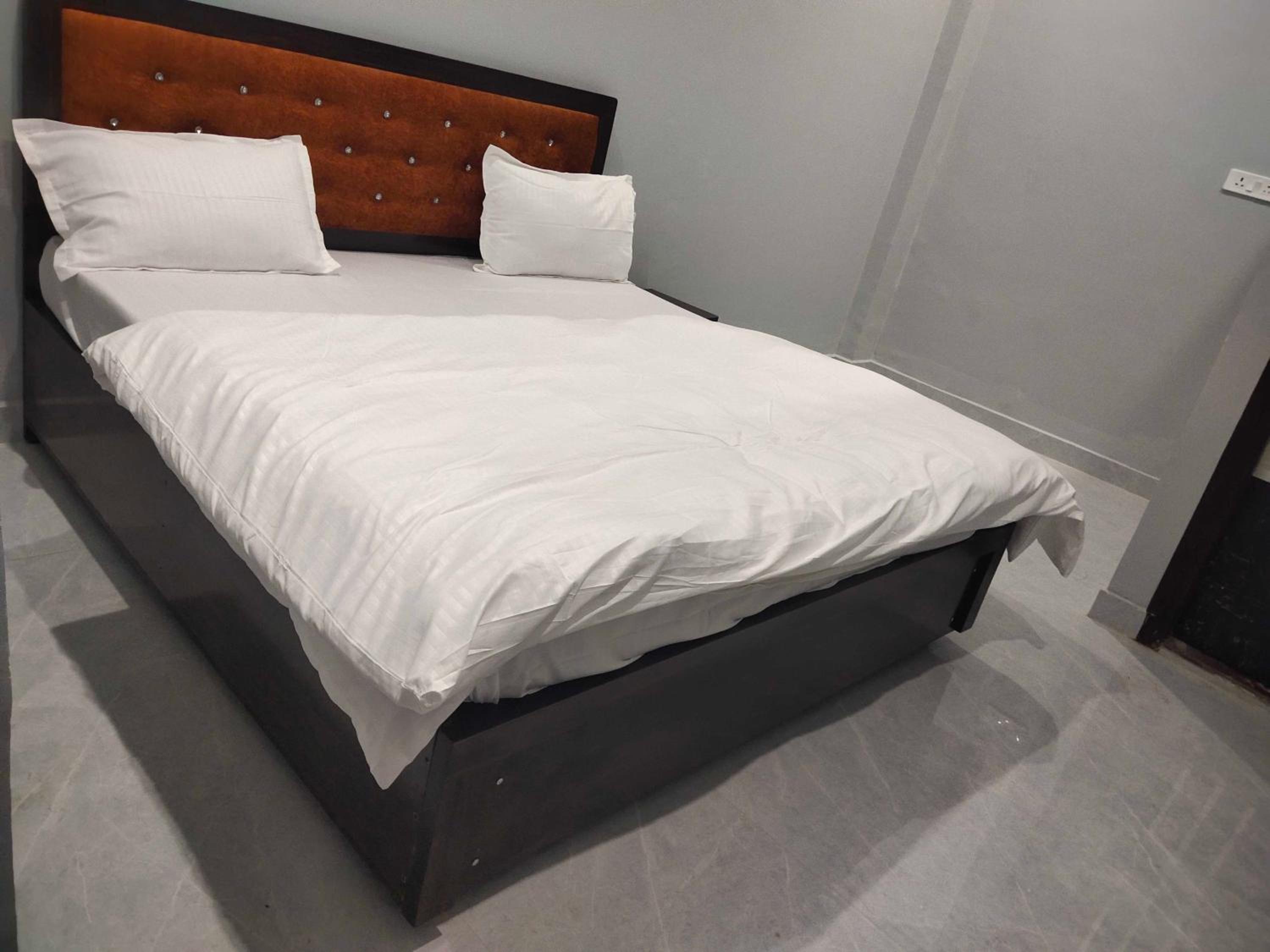 OYO Home Hotel Siya Bihari & Banquet Hall view 4