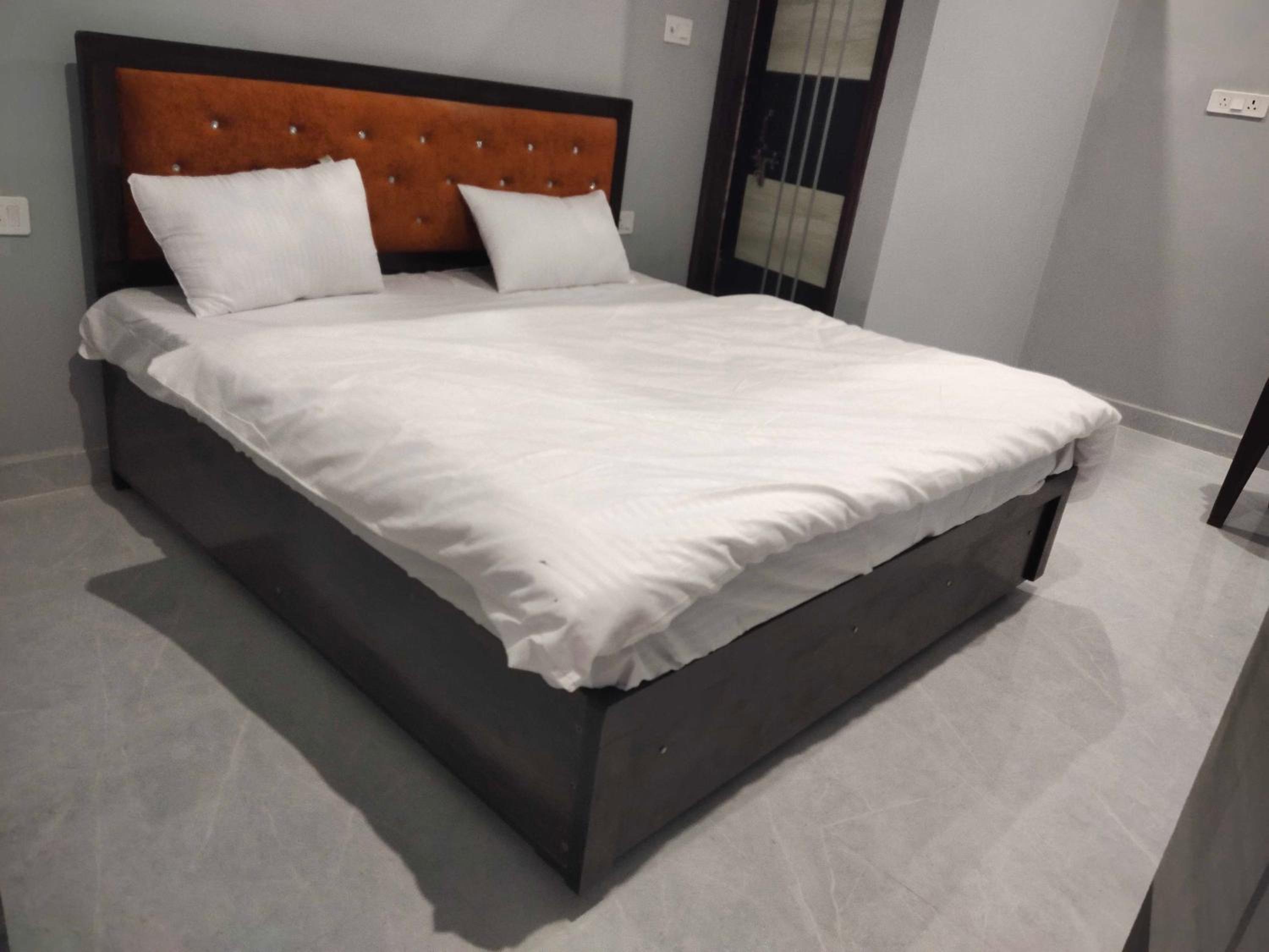 OYO Home Hotel Siya Bihari & Banquet Hall view 5