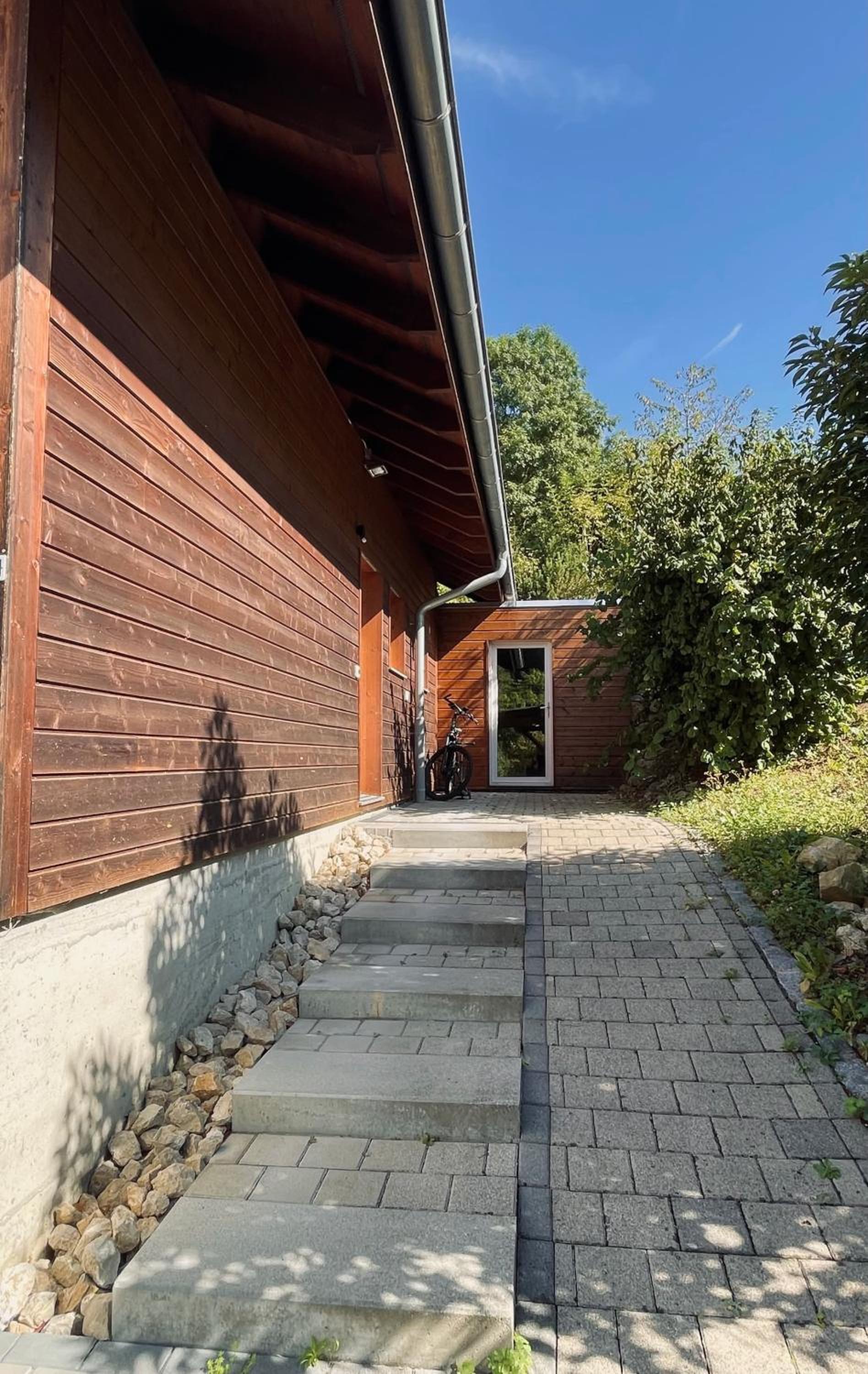 Spacious Family Home - Train Access, Swim Spa, Veranda, Pétanque, Perfect Base