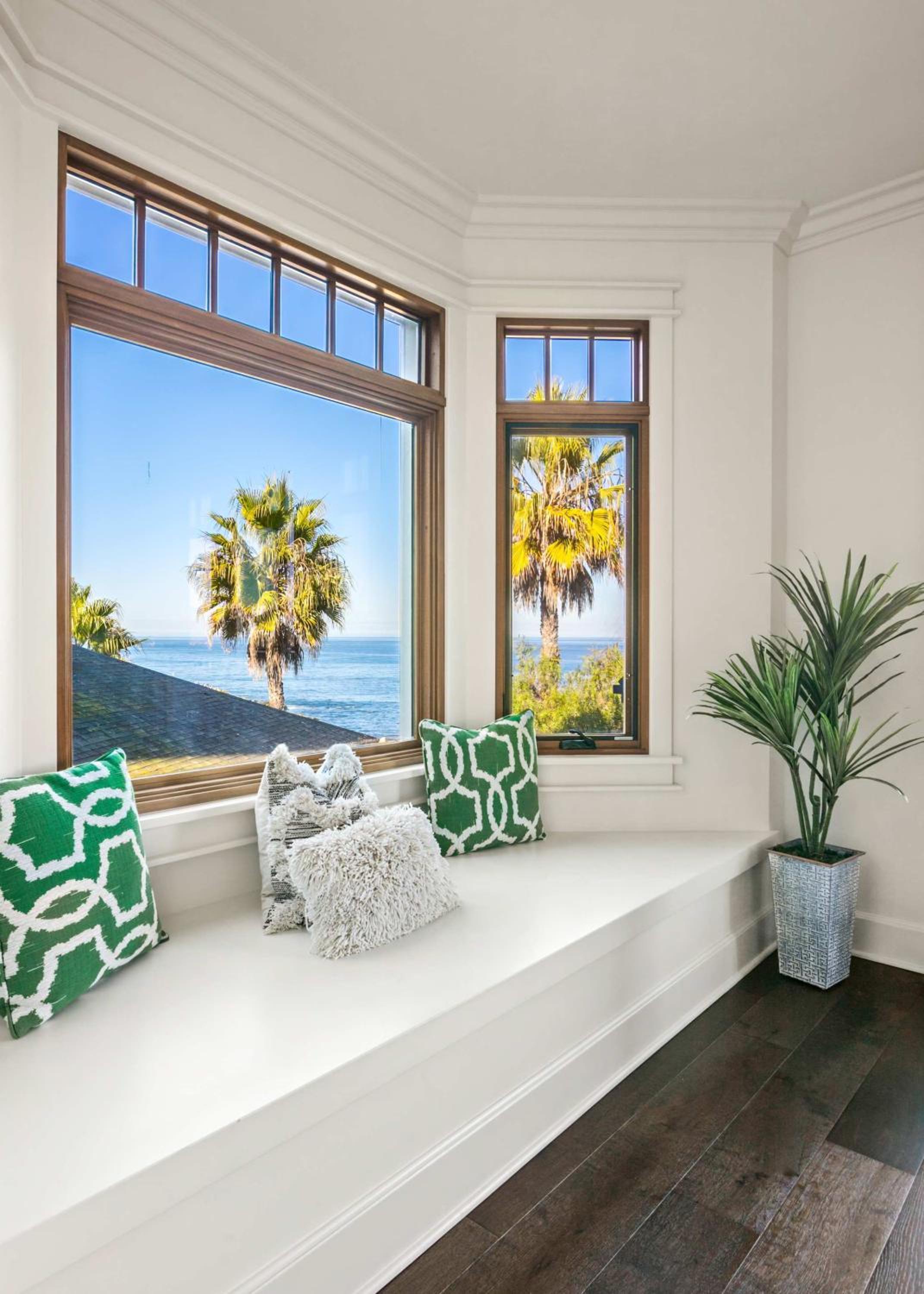 La Jolla Cove-Oceanfront 5600SF 3BR+Loft 5BA House best Villiage location walk everywhere view 3