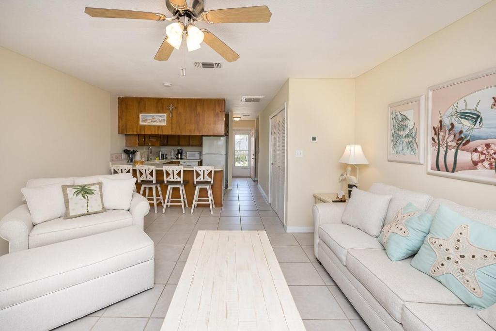 Sandy Dreams - 2B Townhome view 5