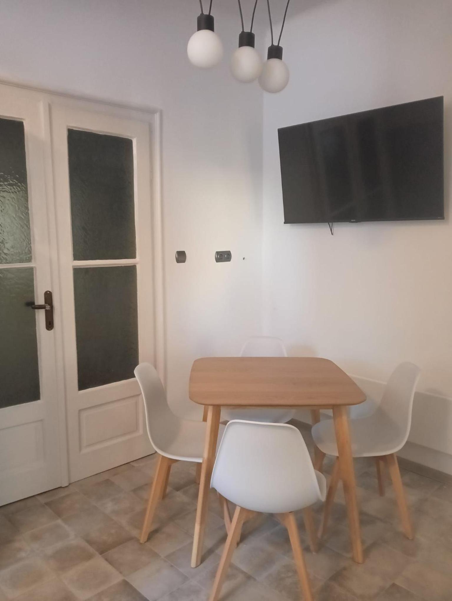 My place in Sofia - Top center - 2 bedrooms - Self check-in