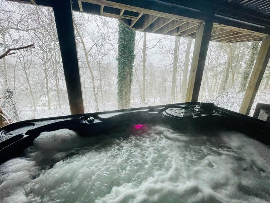 Riverside Luxury Getaway with Hot Tub and Sauna