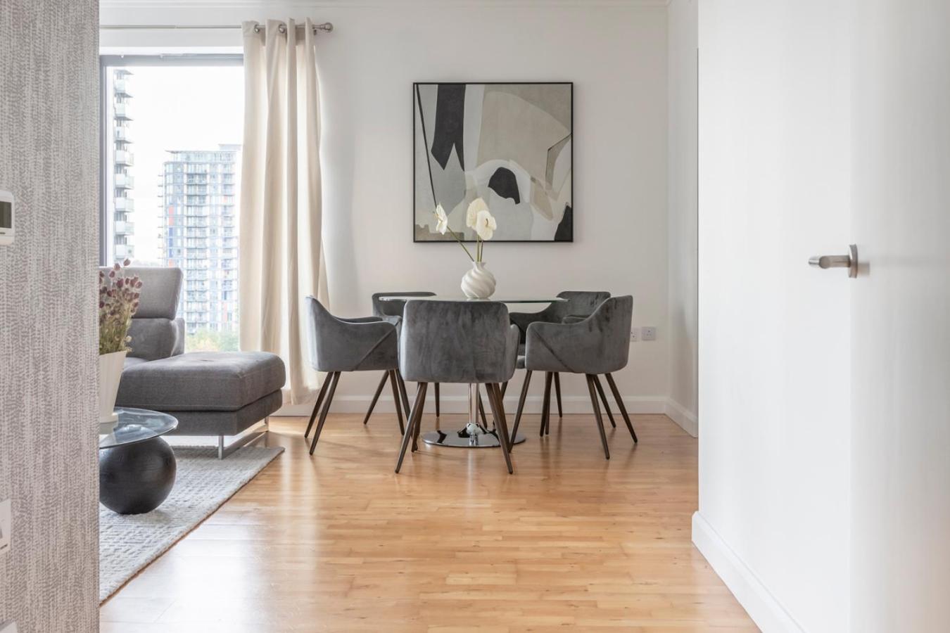 City Waterfront Apartments