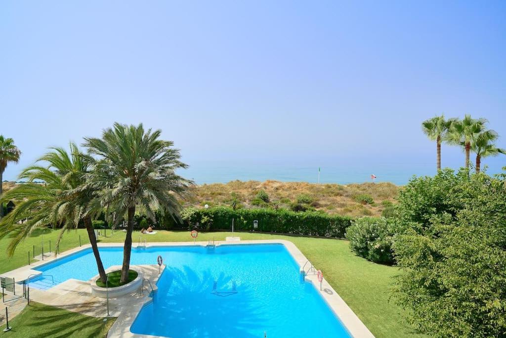 OleHolidays 821 Romana Playa frente al mar view 4